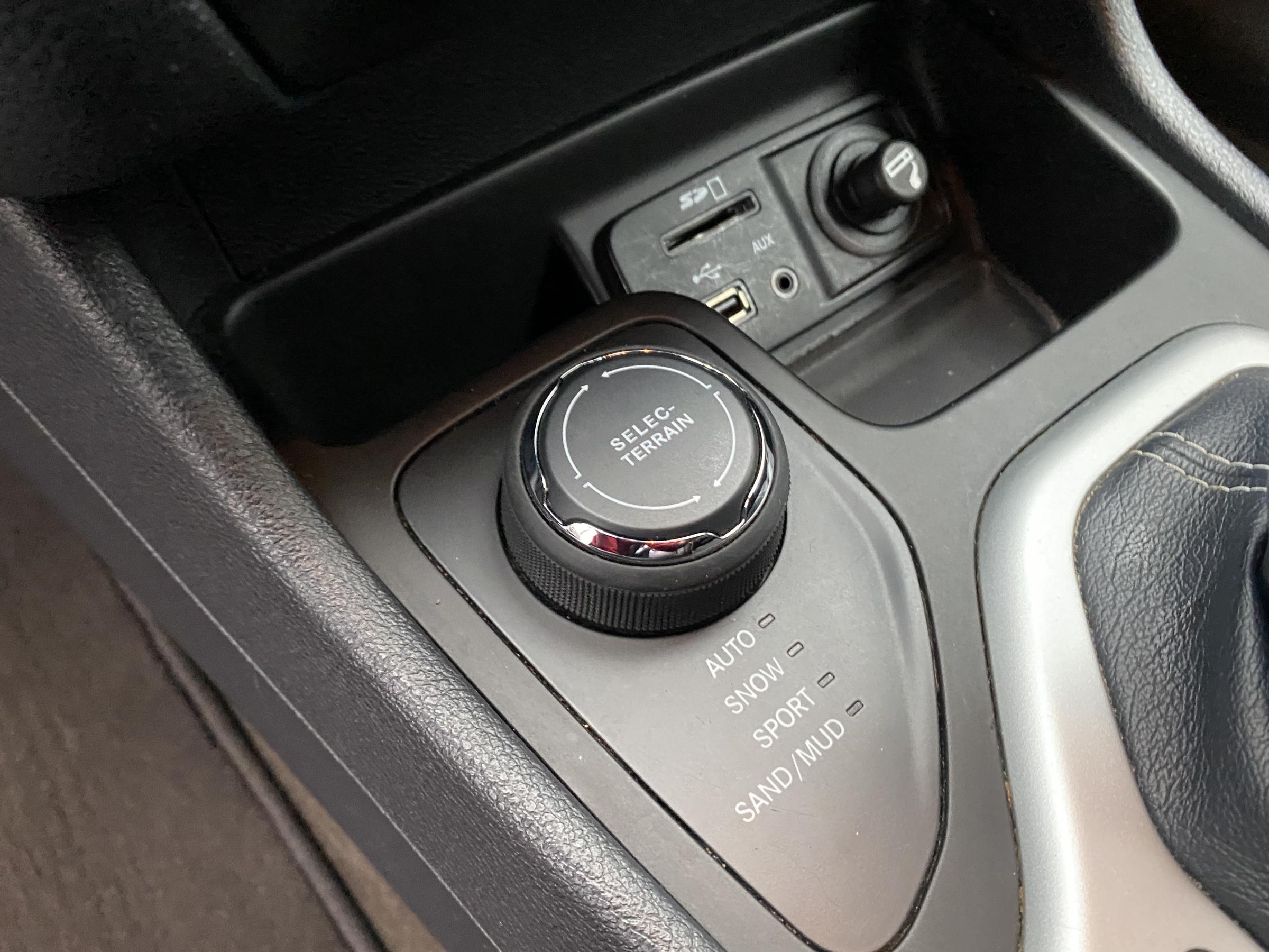 Jeep Cherokee, 2014 - pohled č. 17