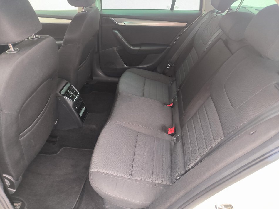 Škoda Octavia III 1.4i Elegance