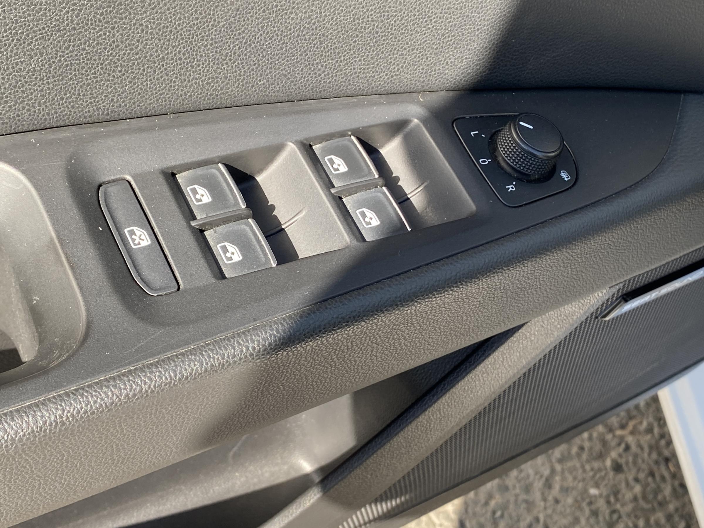 Seat Leon, 2015 - pohled č. 10