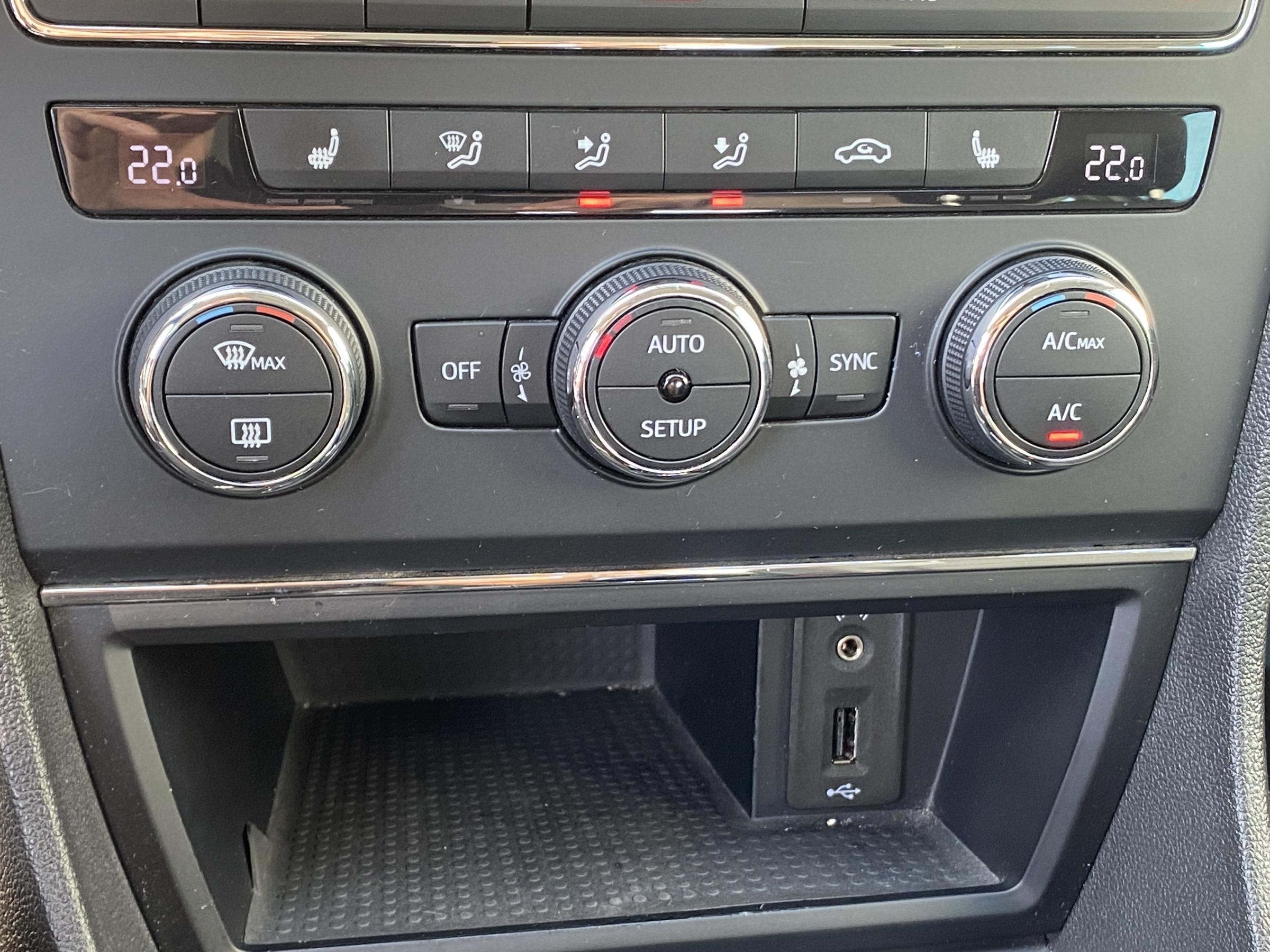 Seat Leon, 2015 - pohled č. 13