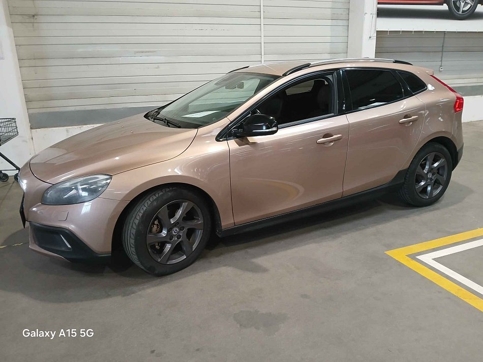 Volvo V40 D2 