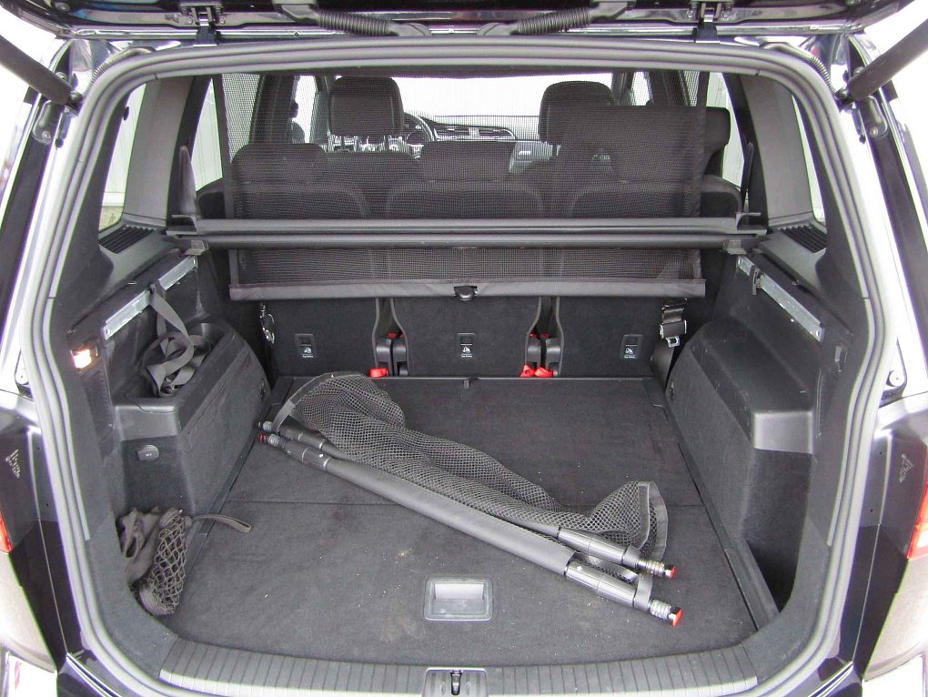Volkswagen Touran 2.0 TDi Highline R-Line