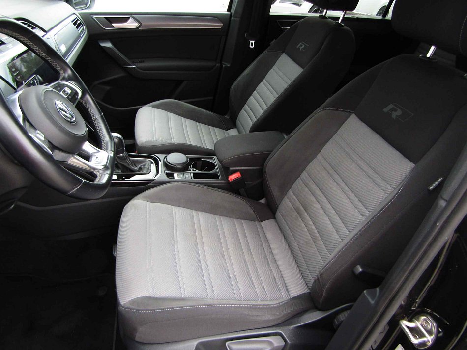 Volkswagen Touran 2.0 TDi Highline R-Line
