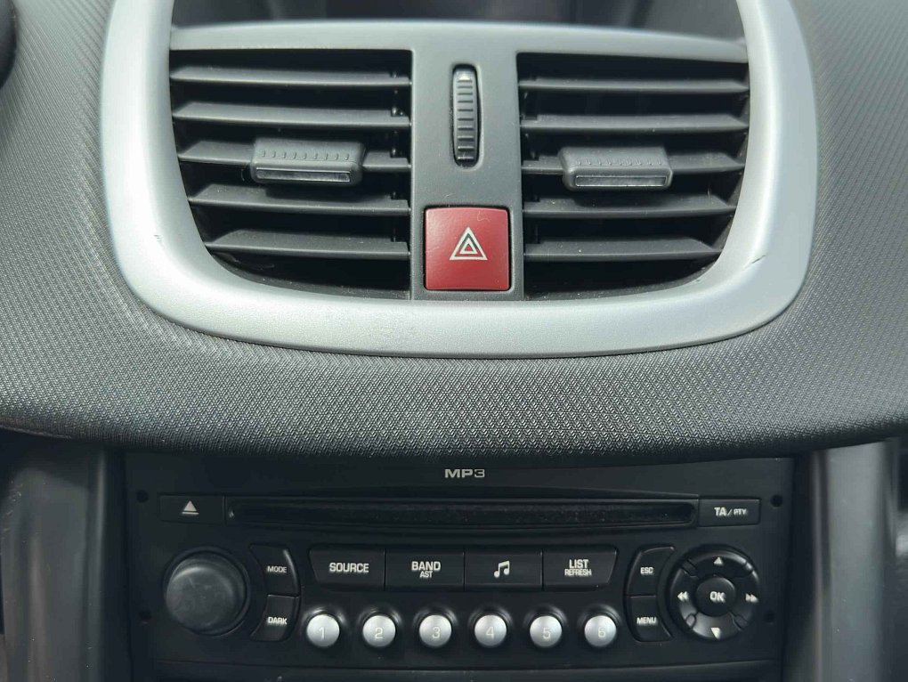 Peugeot 207 1.4i 