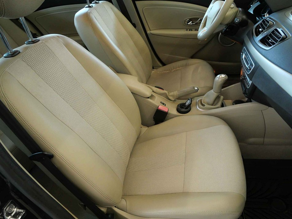 Renault Fluence 1.6i 