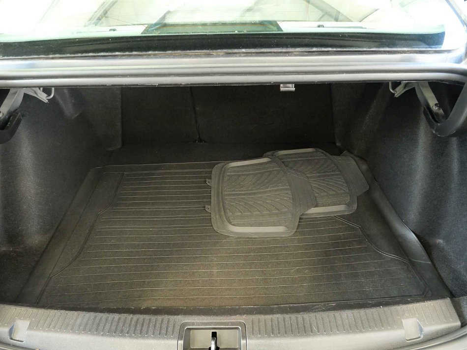 Renault Fluence 1.6i 