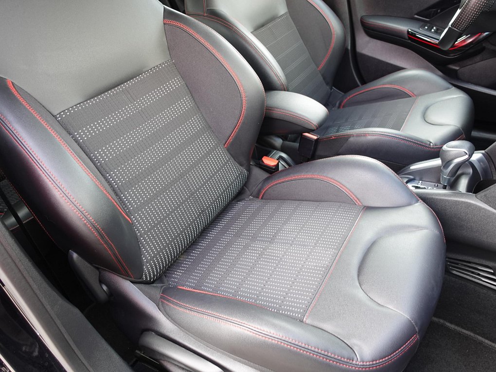 Peugeot 208 1.2PT GT Line