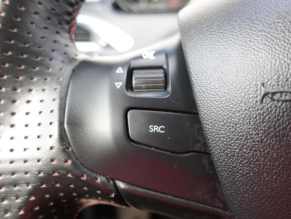 Peugeot 208 1.2PT GT Line