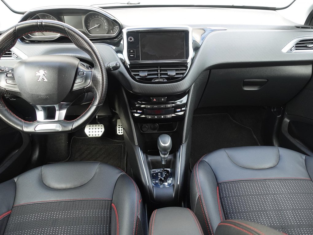 Peugeot 208 1.2PT GT Line