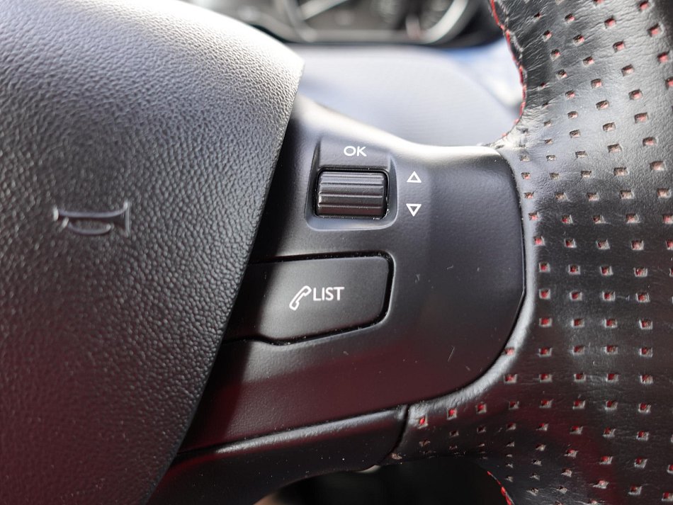 Peugeot 208 1.2PT GT Line