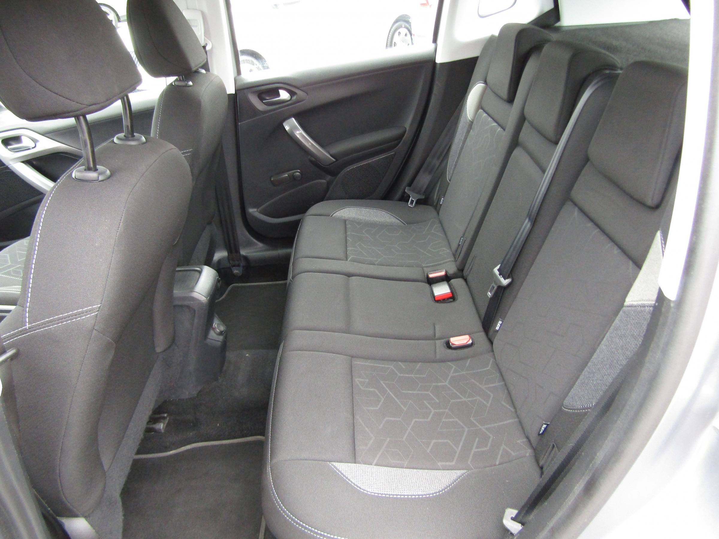 Peugeot 2008, 2017 - pohled č. 10