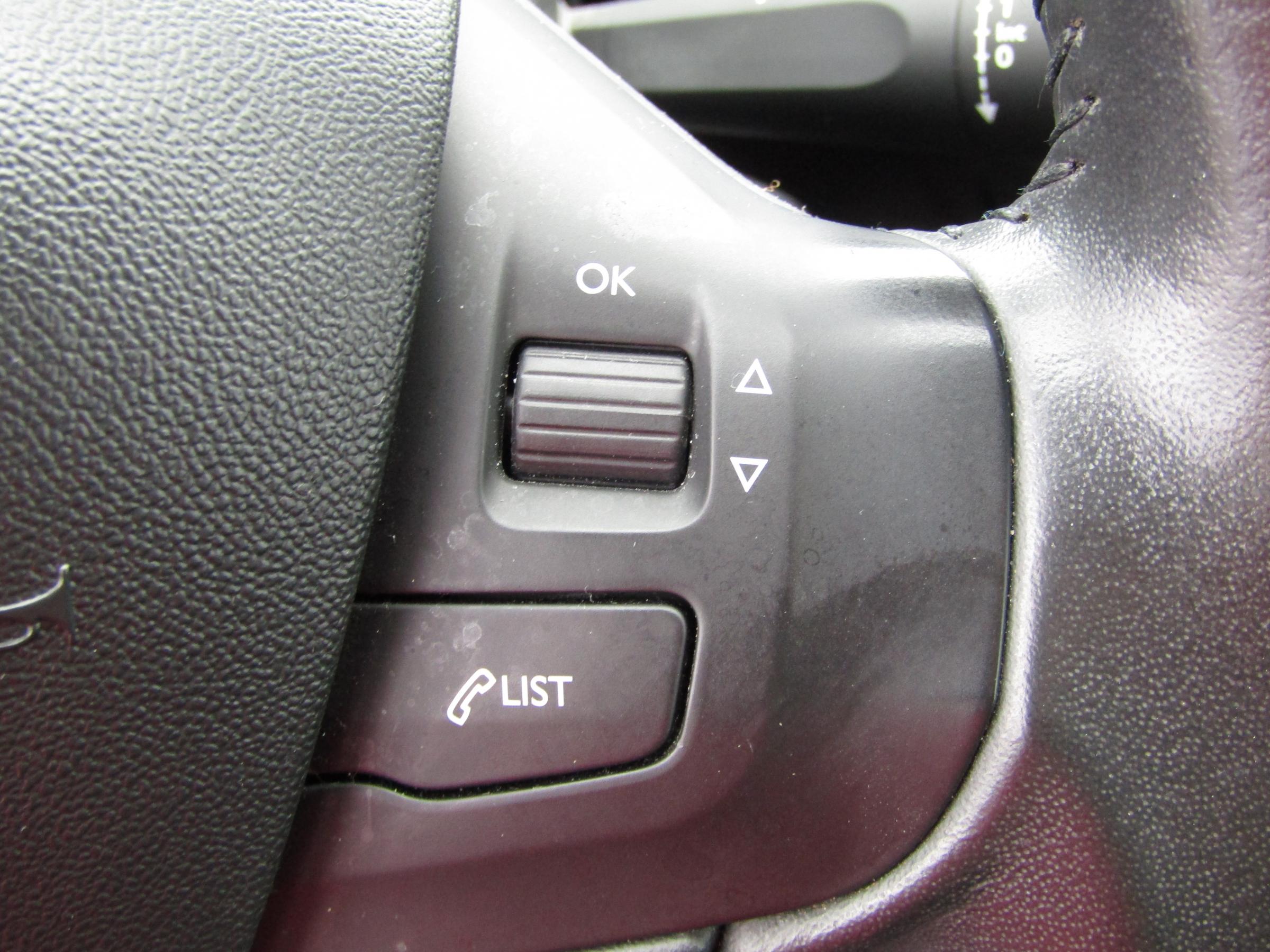 Peugeot 2008, 2017 - pohled č. 15