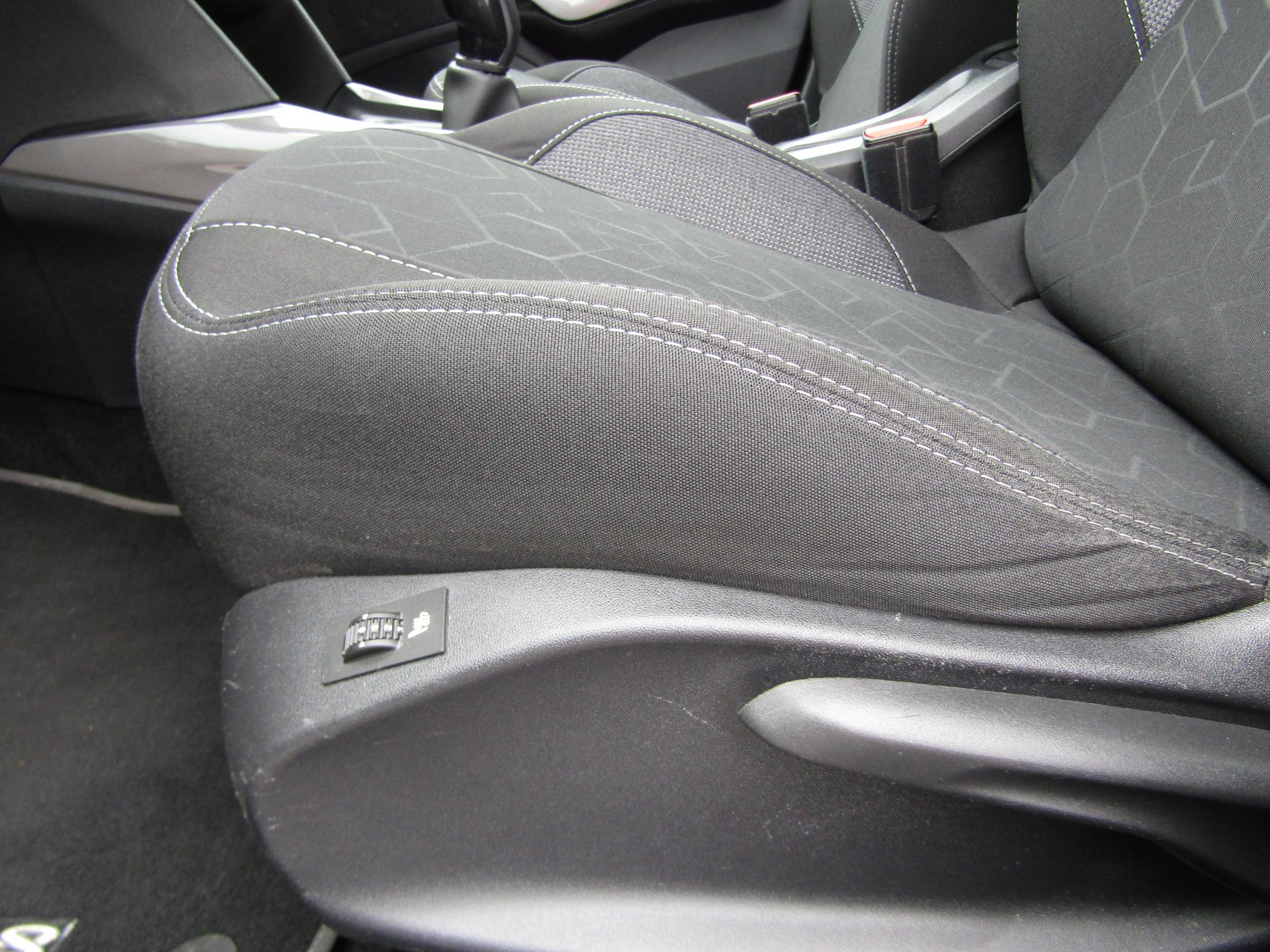 Peugeot 2008, 2017 - pohled č. 18