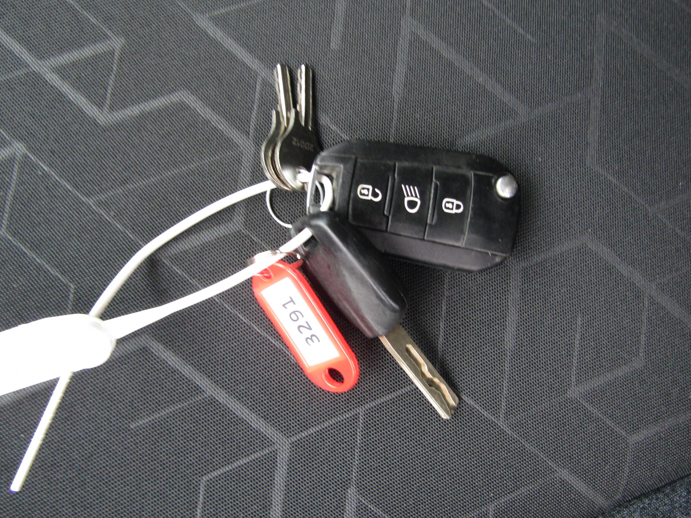 Peugeot 2008, 2017 - pohled č. 20