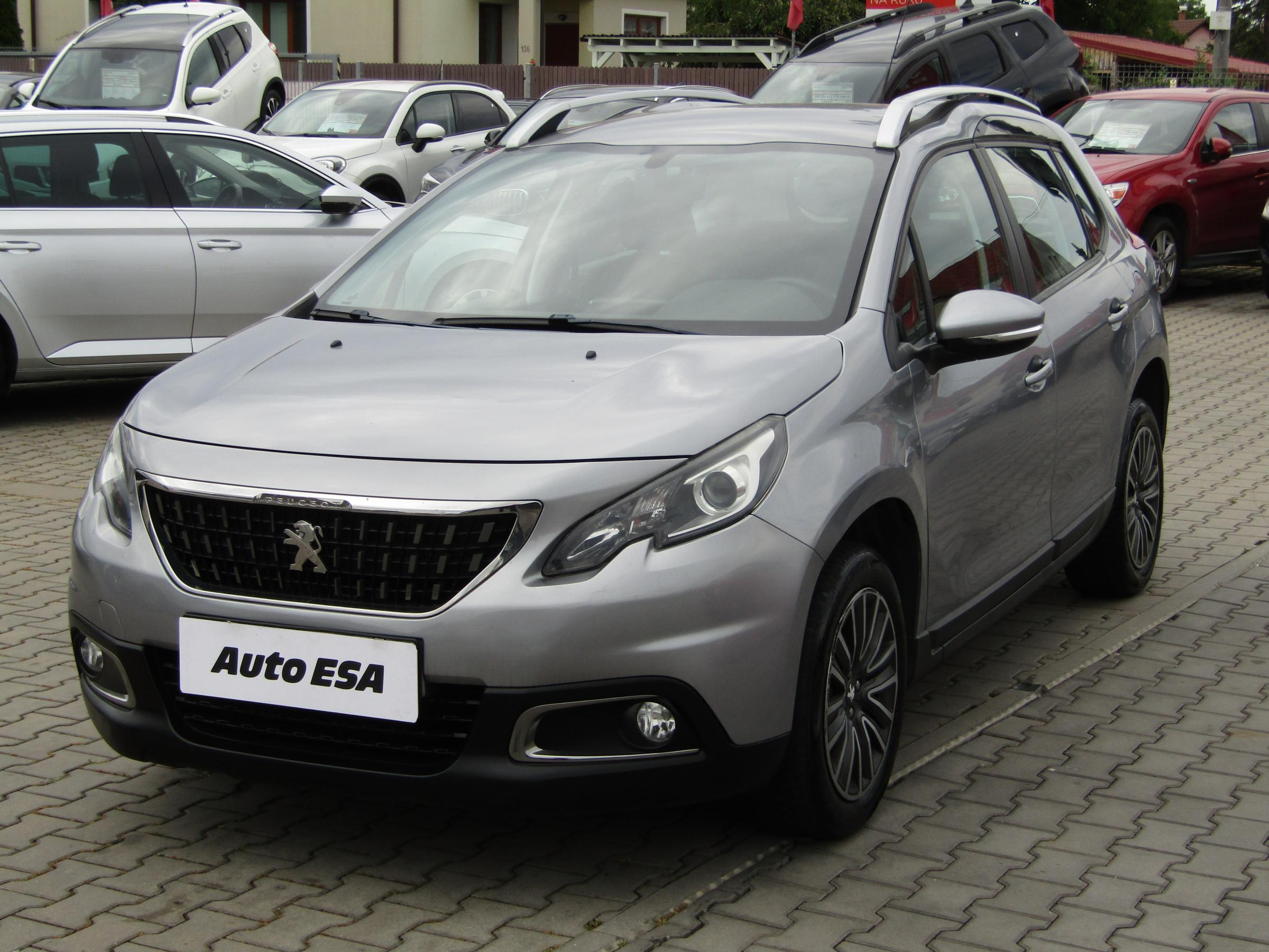 Peugeot 2008, 2017 - pohled č. 3