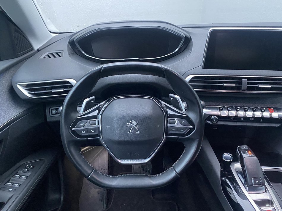 Peugeot 3008 1.2 PT Allure