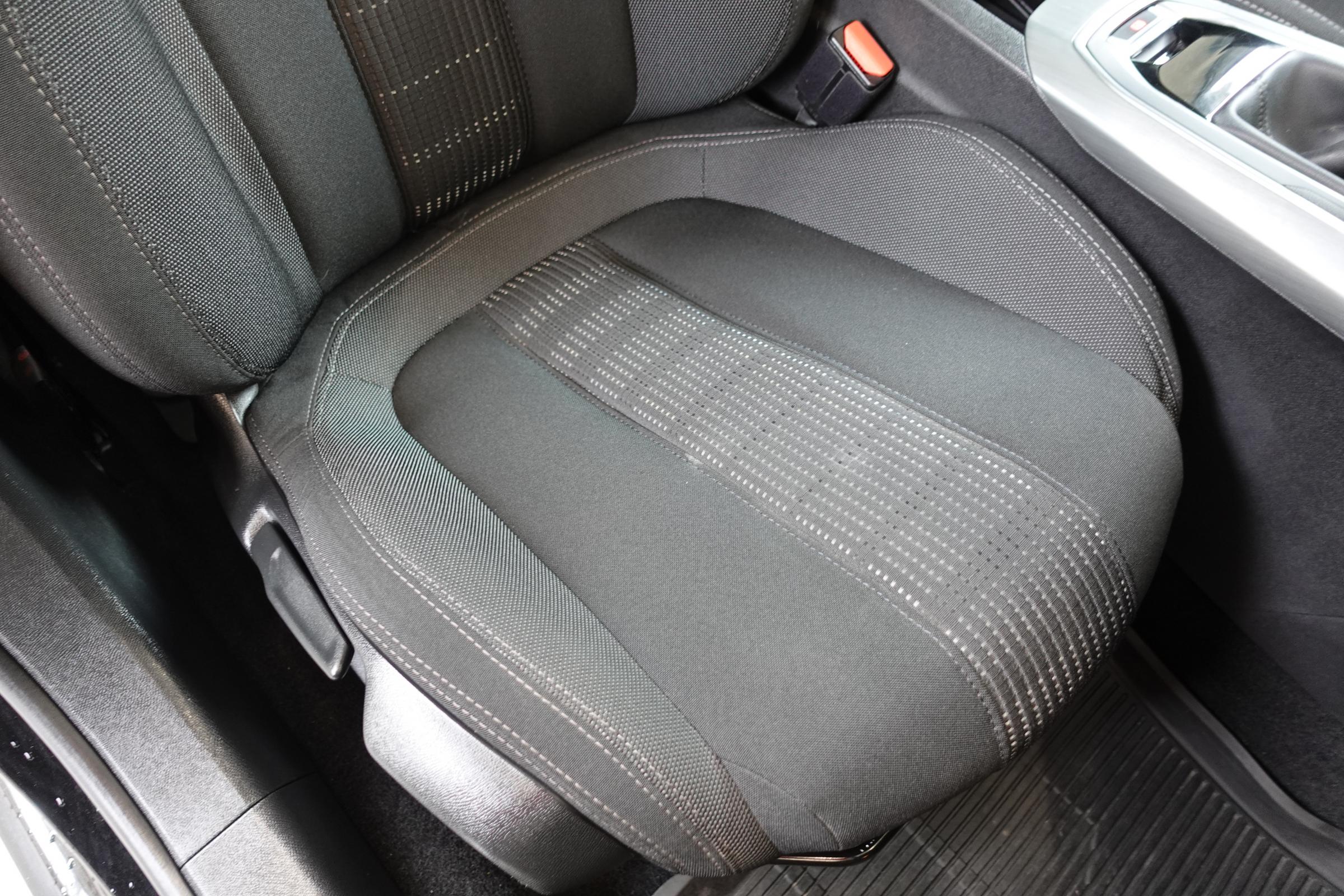 Peugeot 308, 2016 - pohled č. 12