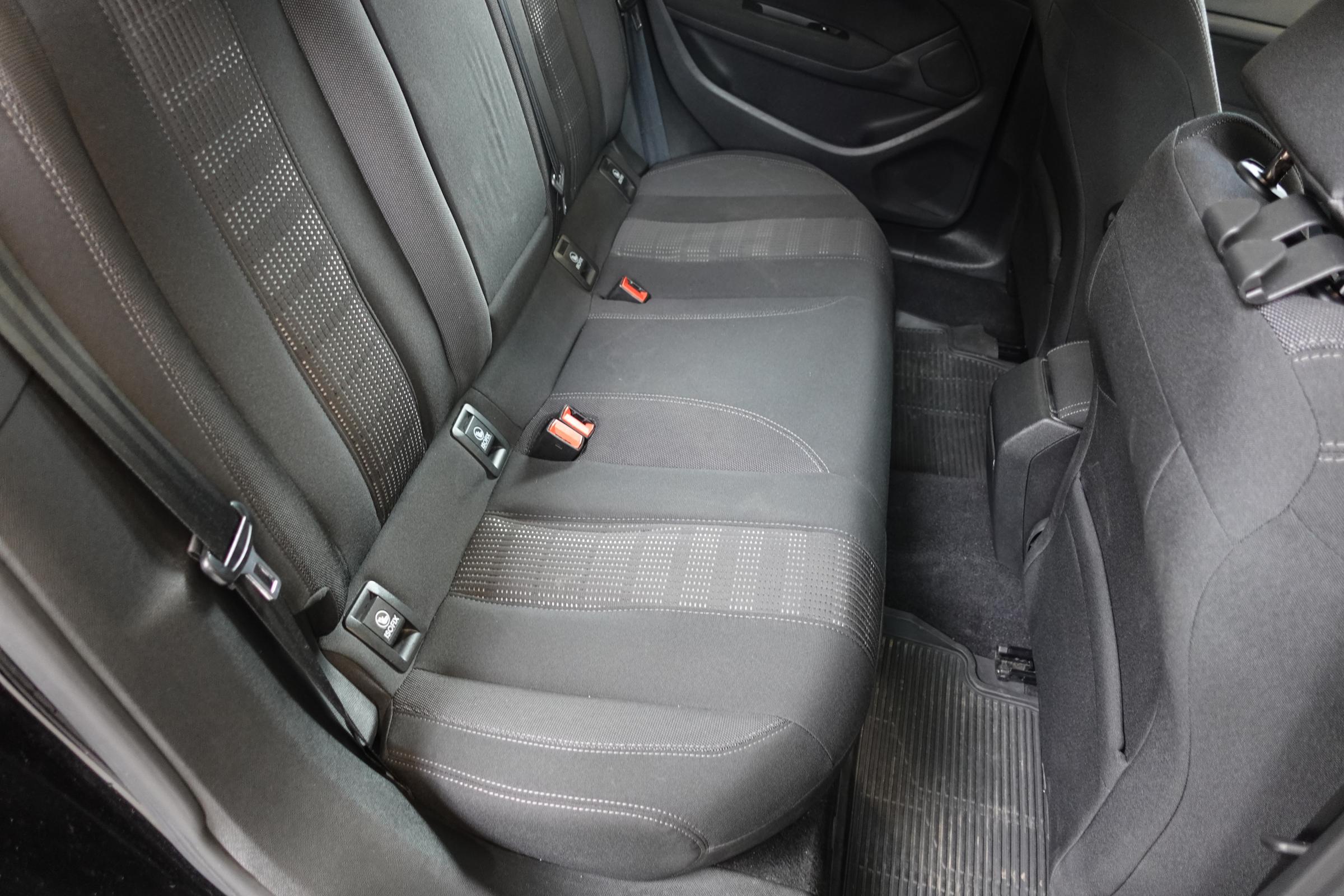 Peugeot 308, 2016 - pohled č. 13