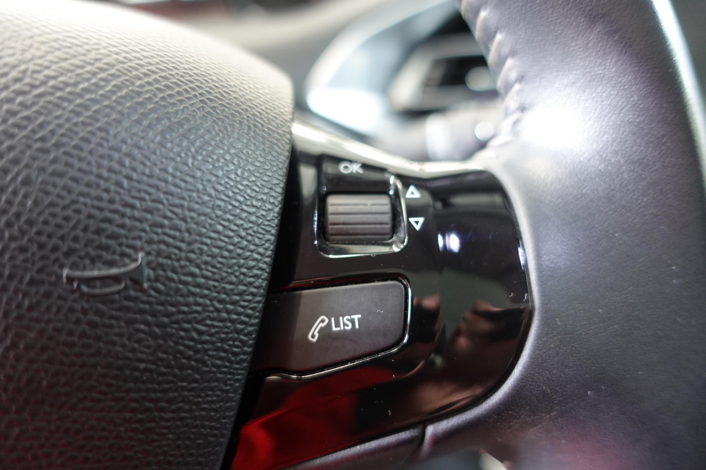 Peugeot 308, 2016 - pohled č. 16