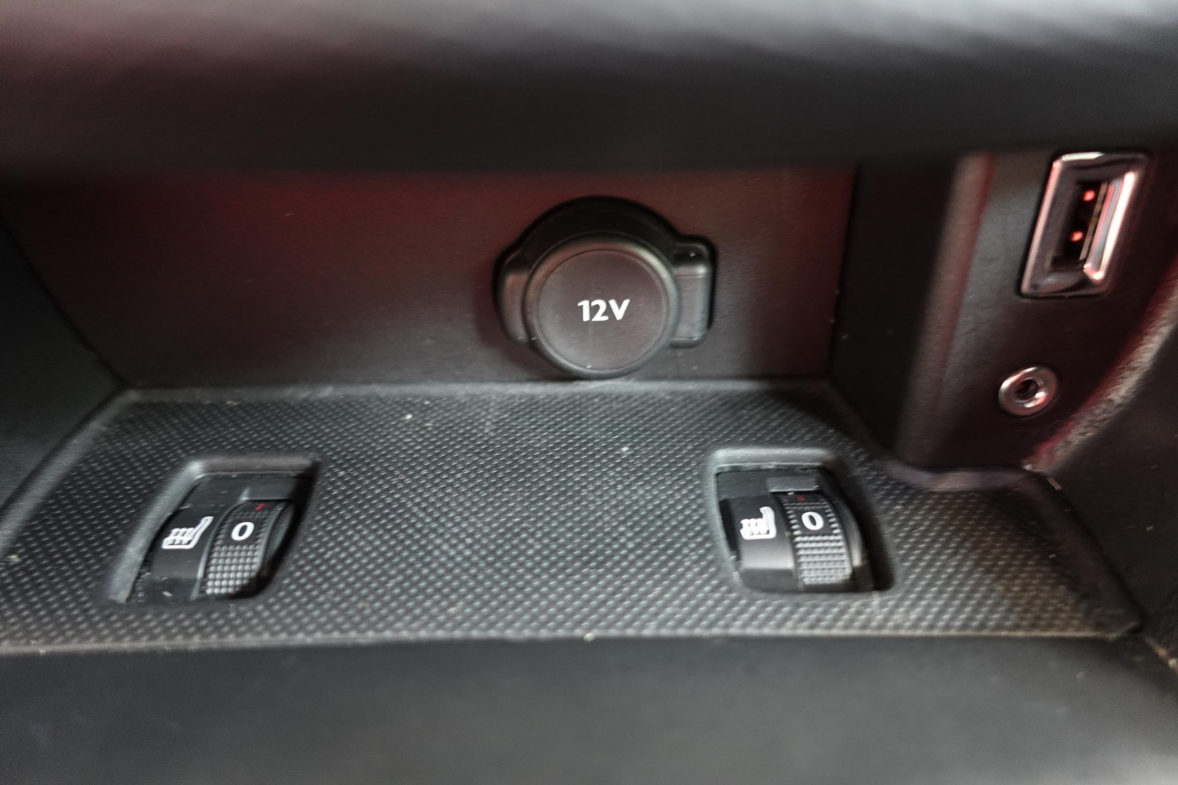 Peugeot 308, 2016 - pohled č. 19