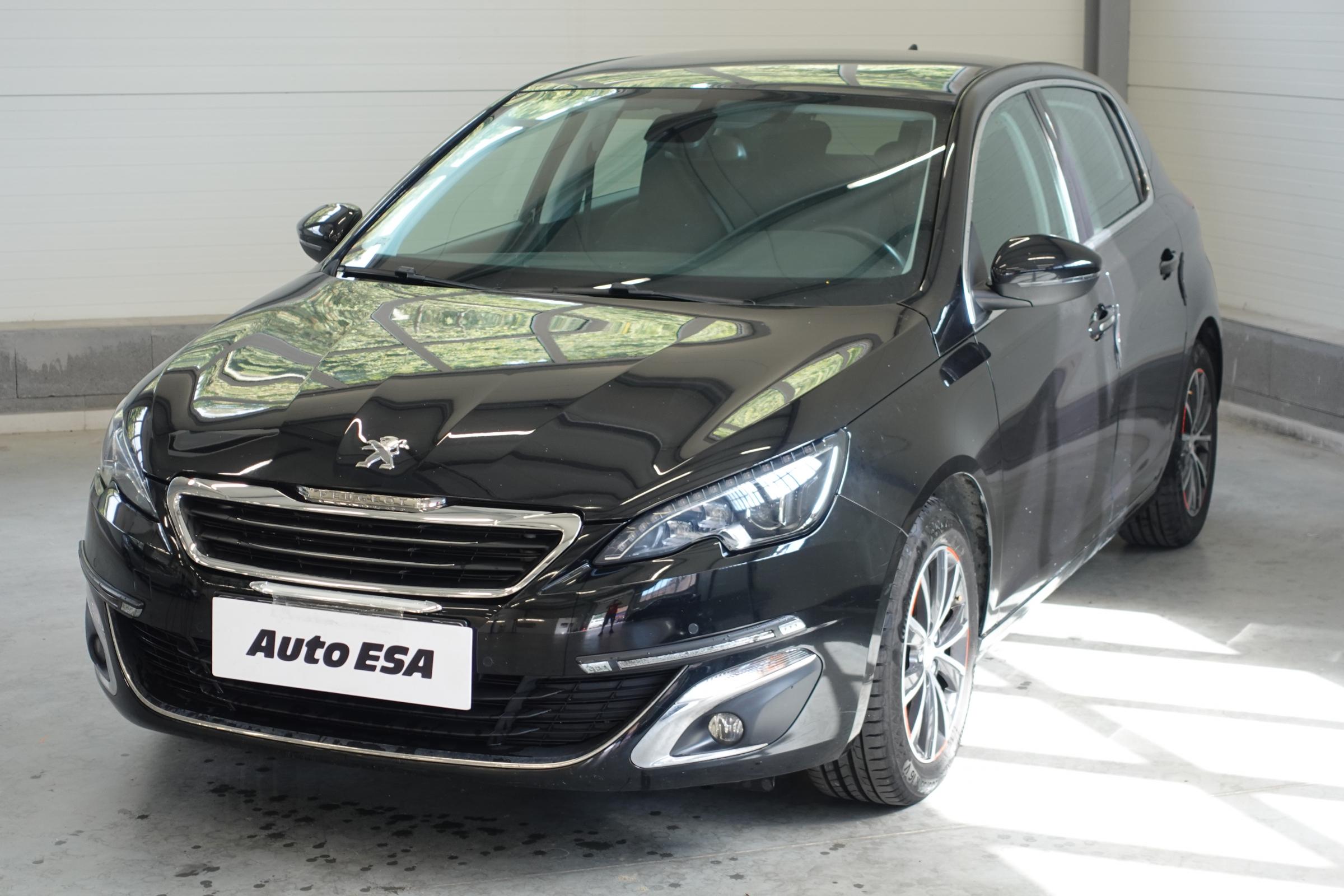 Peugeot 308, 2016 - pohled č. 3