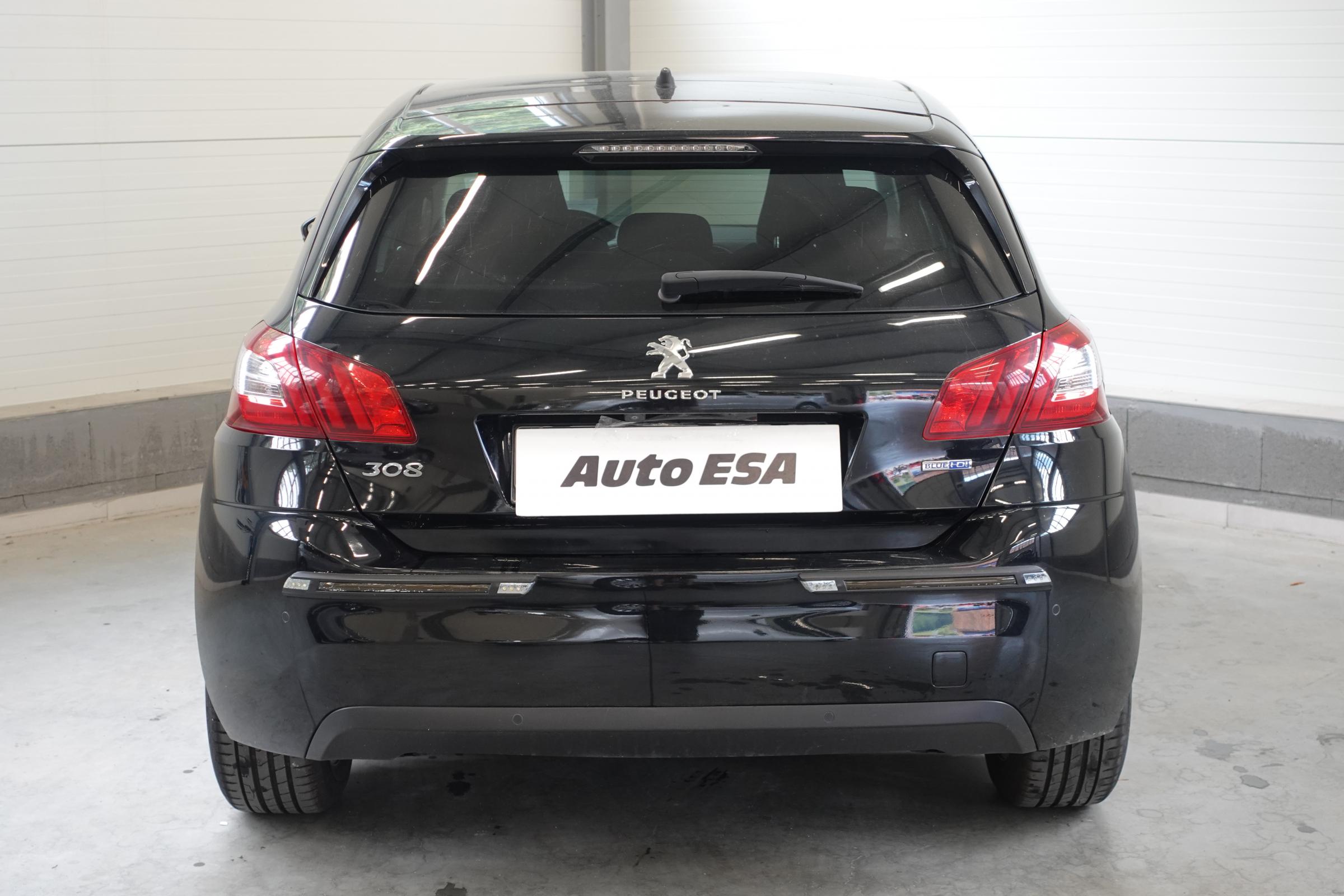 Peugeot 308, 2016 - pohled č. 5