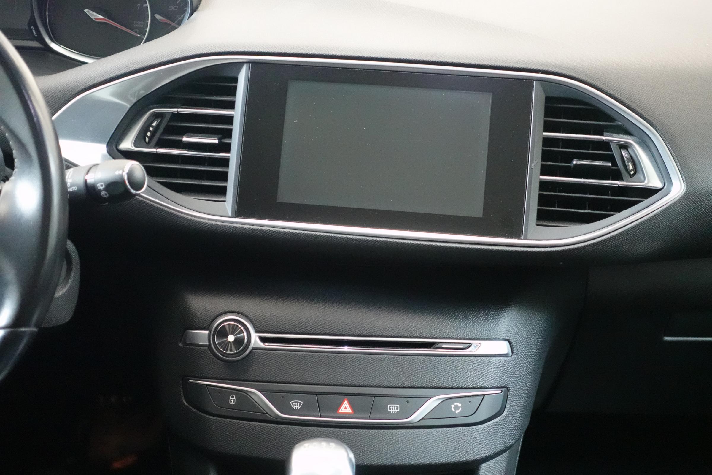 Peugeot 308, 2016 - pohled č. 9