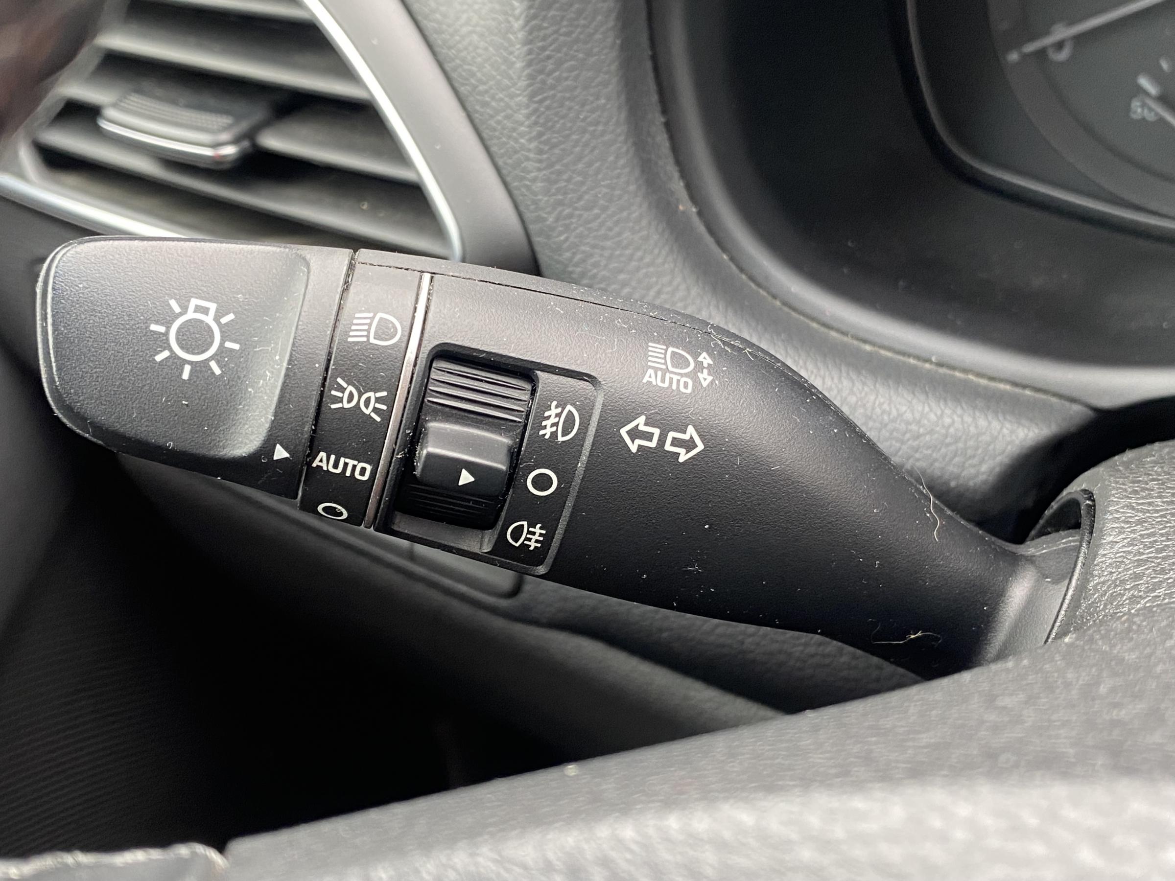 Hyundai i30, 2018 - pohled č. 13