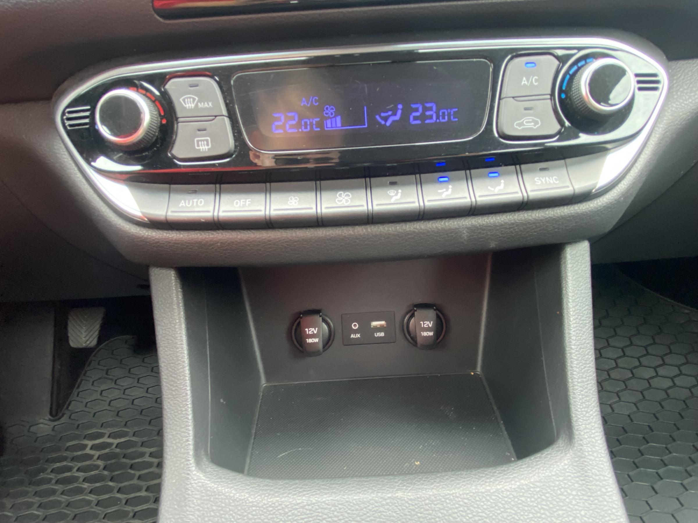 Hyundai i30, 2018 - pohled č. 18