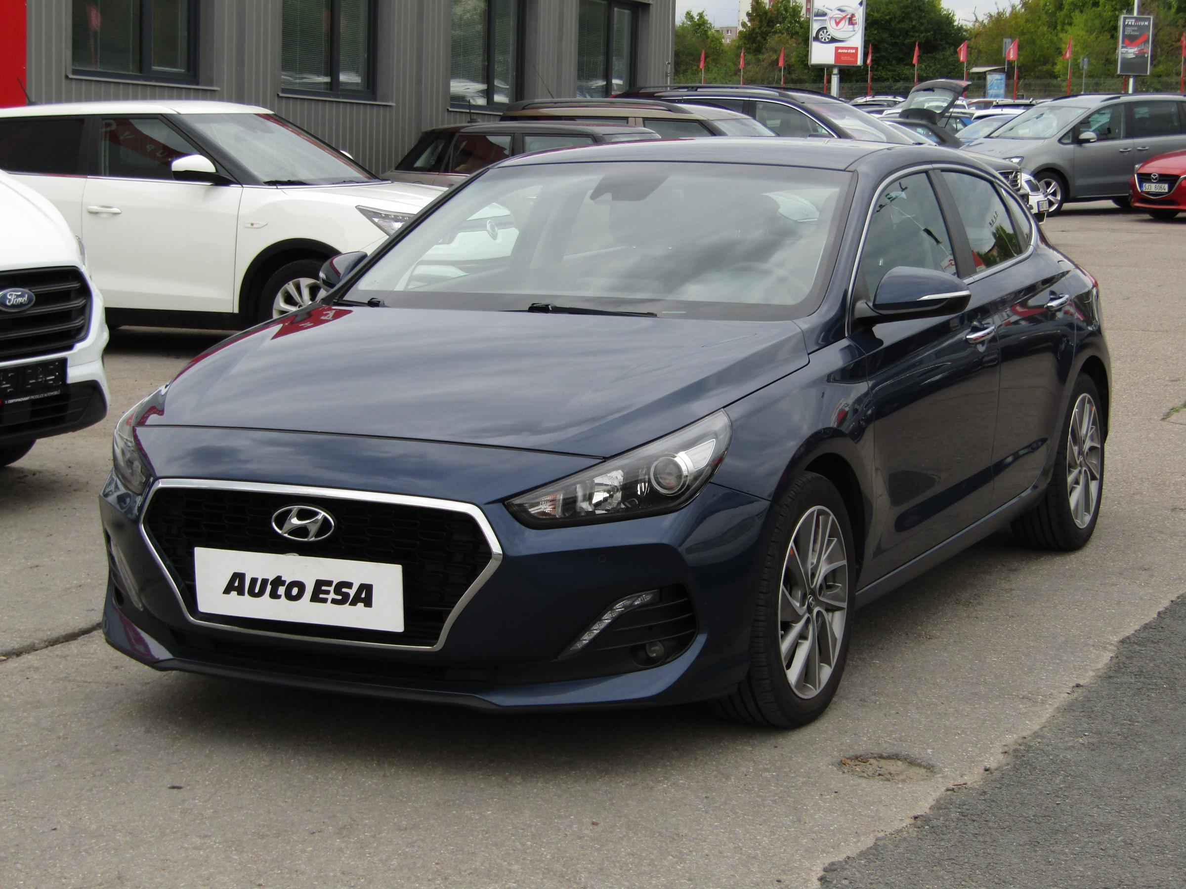 Hyundai i30, 2018 - pohled č. 3