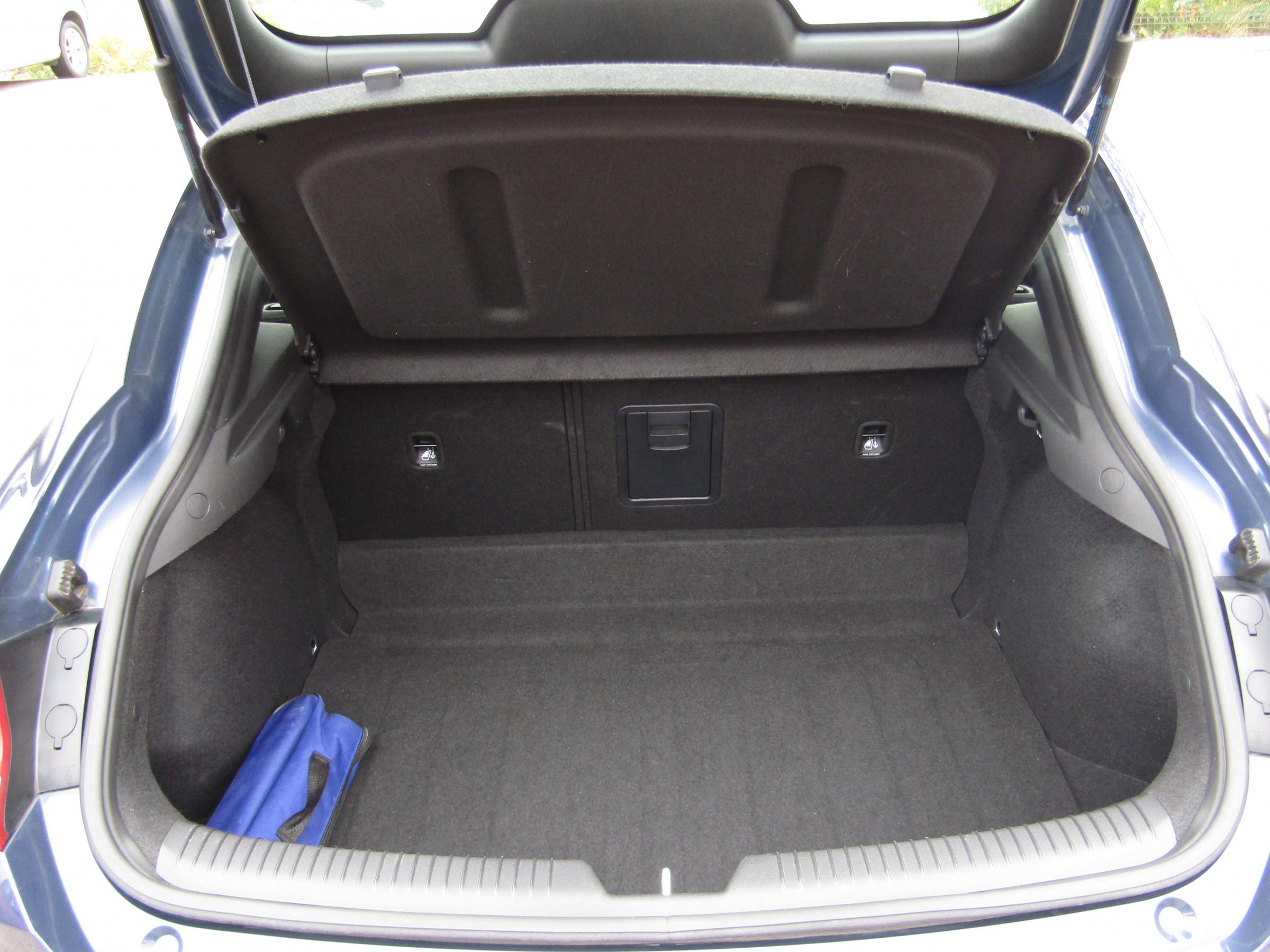 Hyundai i30, 2018 - pohled č. 7