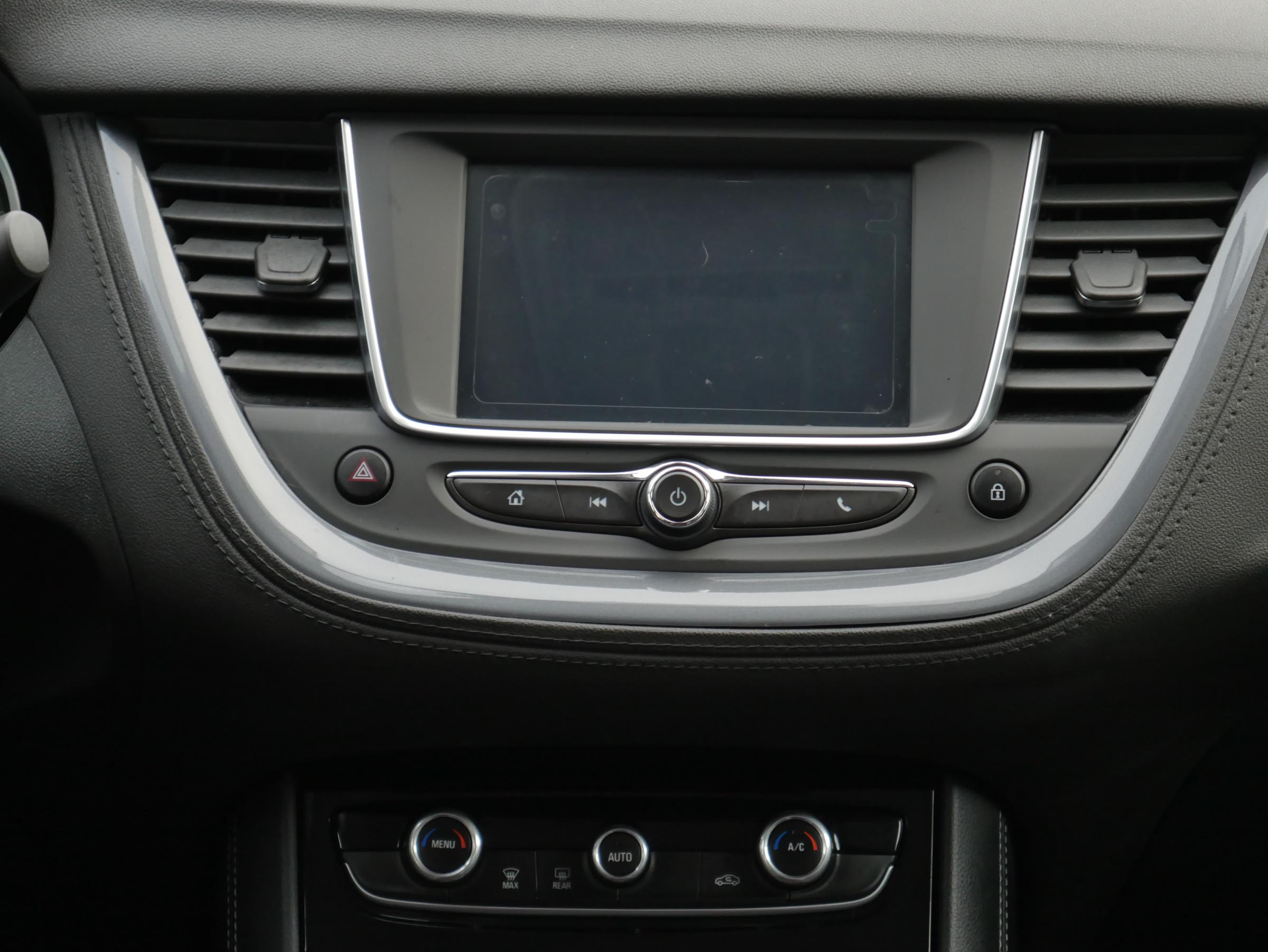 Vauxhall Grandland X, 2019 - pohled č. 11