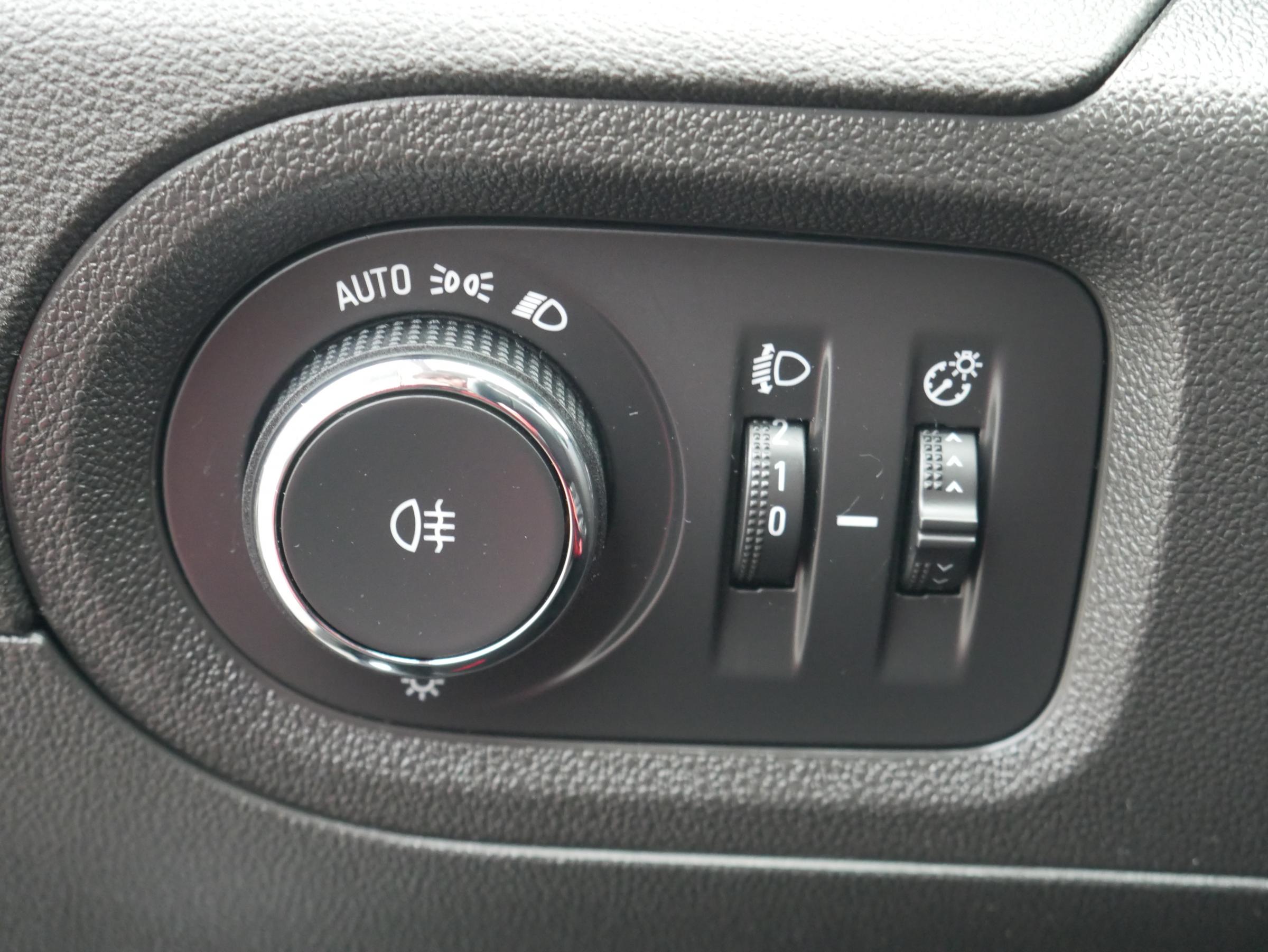 Vauxhall Grandland X, 2019 - pohled č. 16