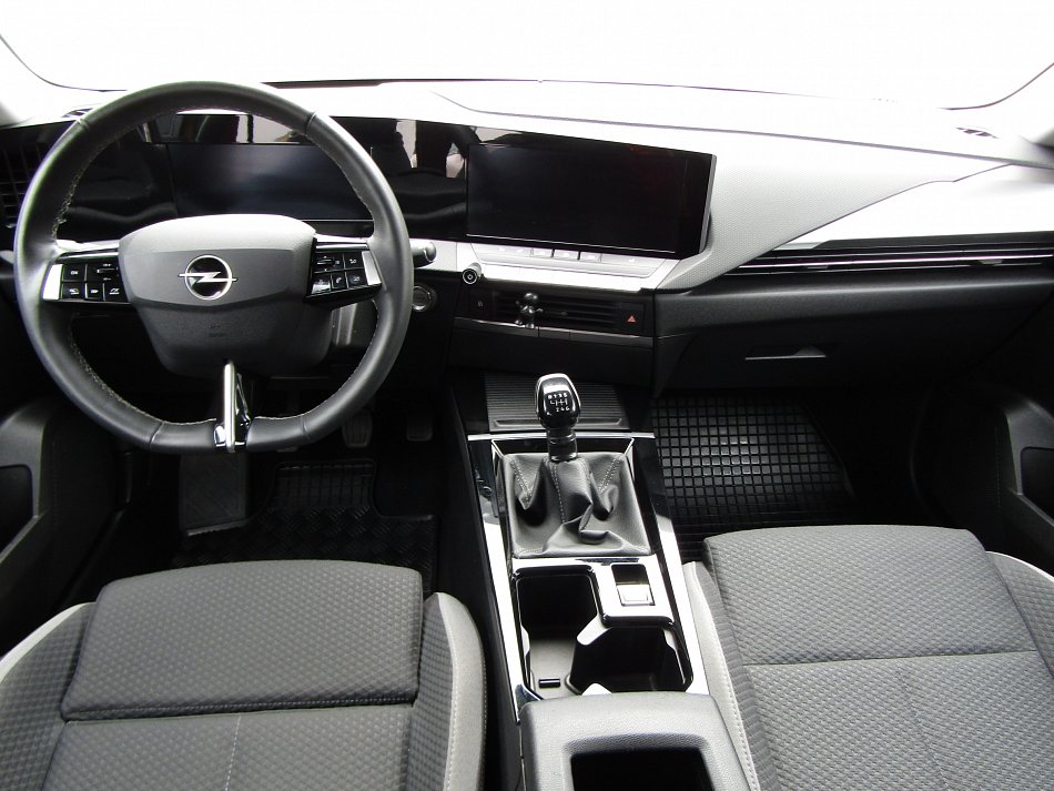 Opel Astra 1.2 T 