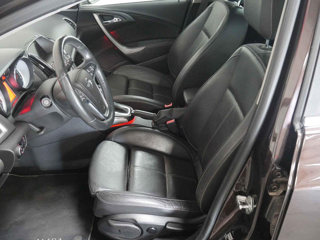 Opel Astra 1.6T 