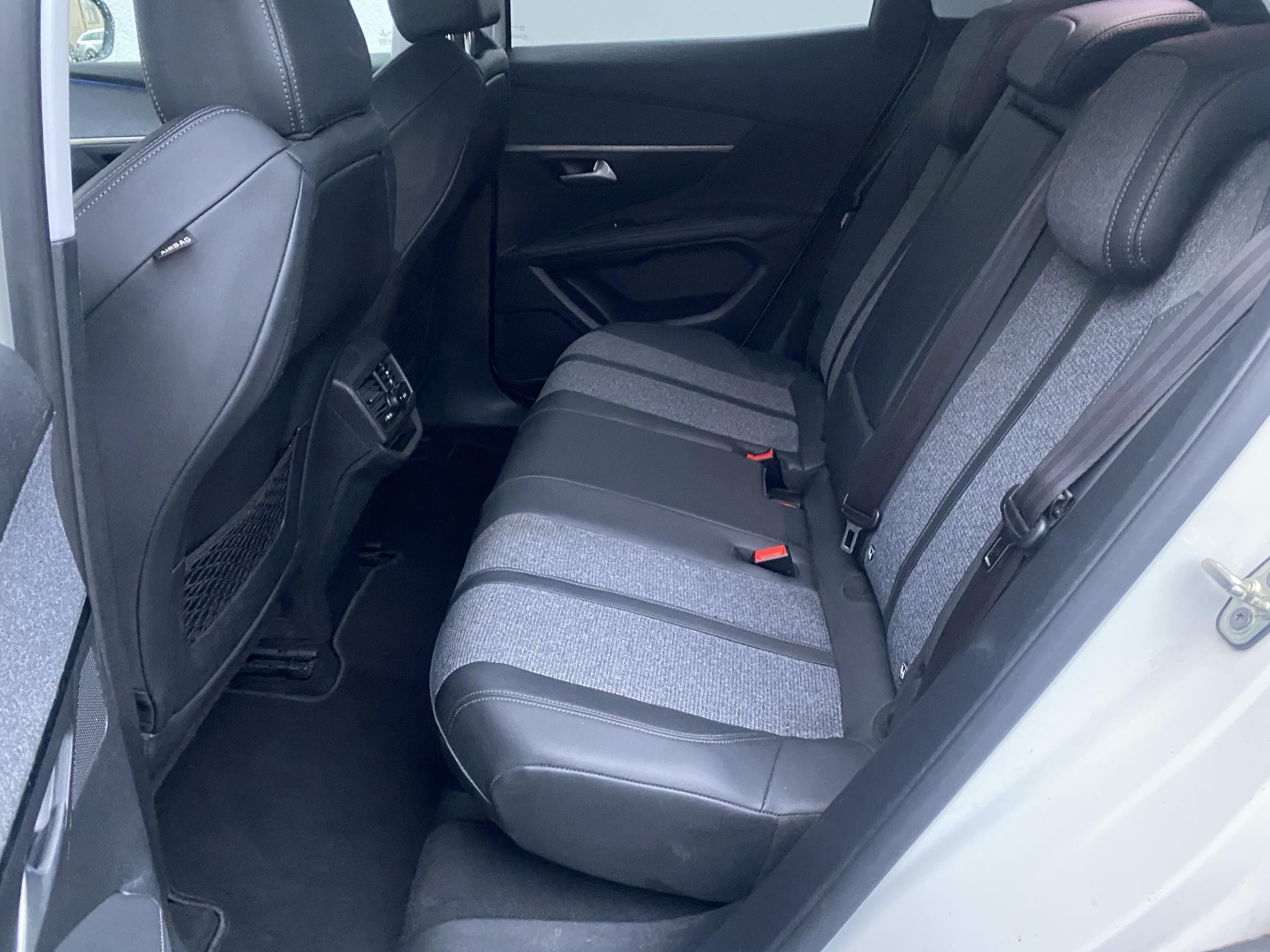 Peugeot 3008, 2019 - pohled č. 10