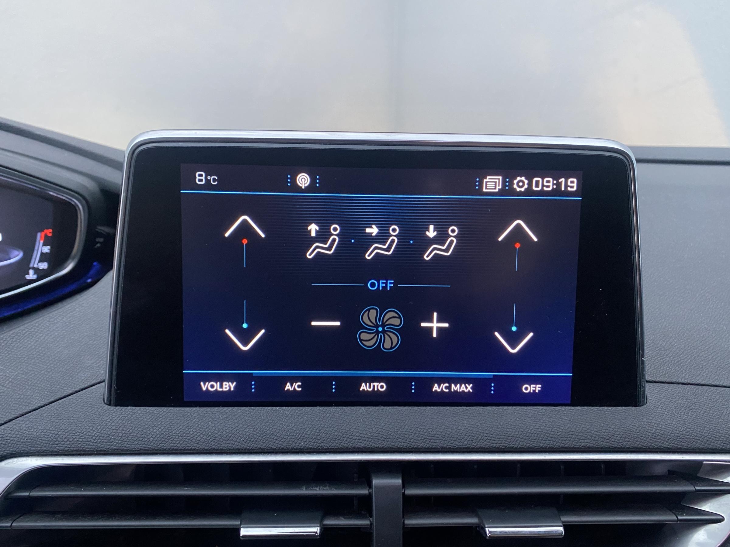 Peugeot 3008, 2019 - pohled č. 16