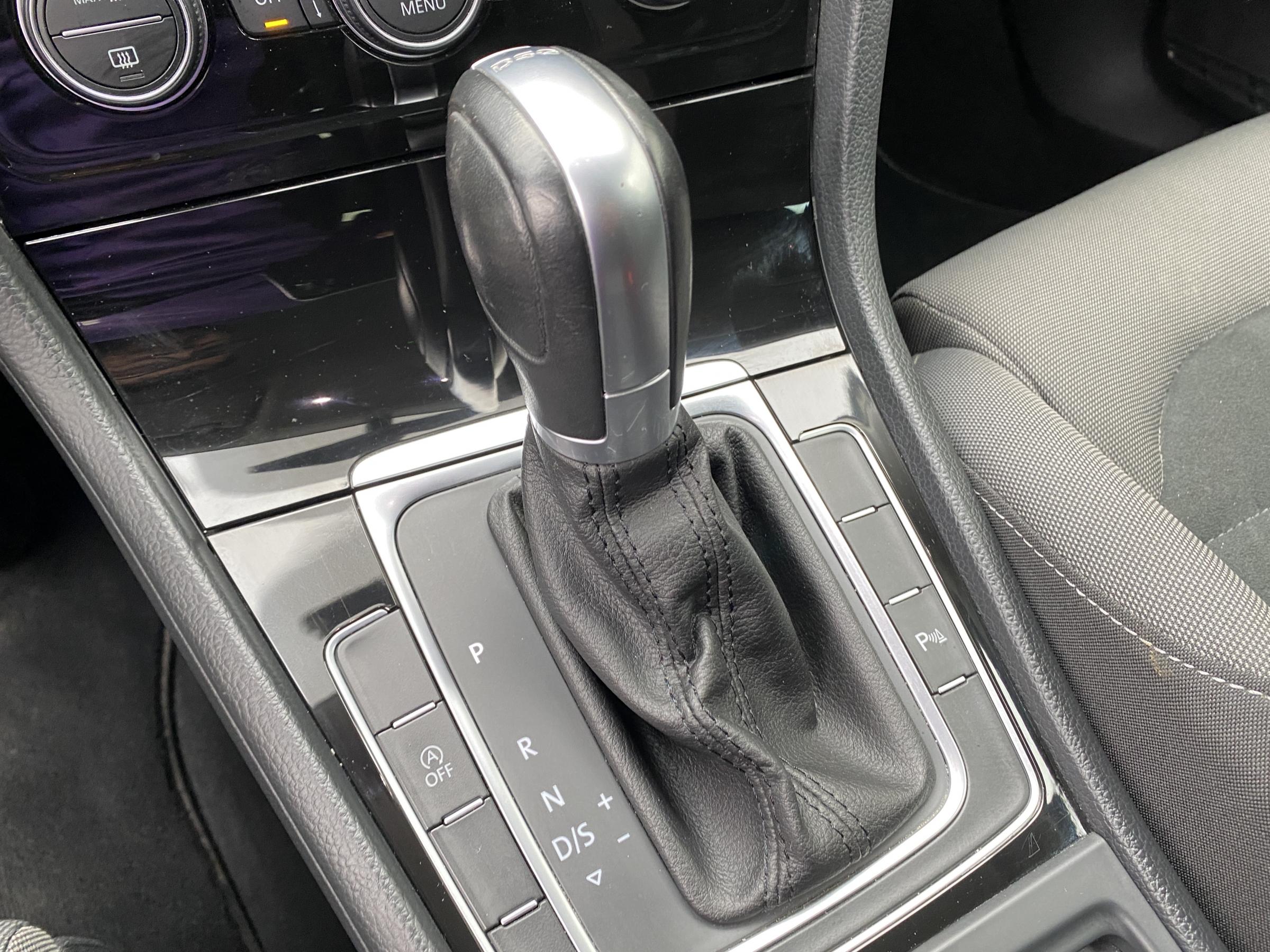 Volkswagen Golf, 2018 - pohled č. 16