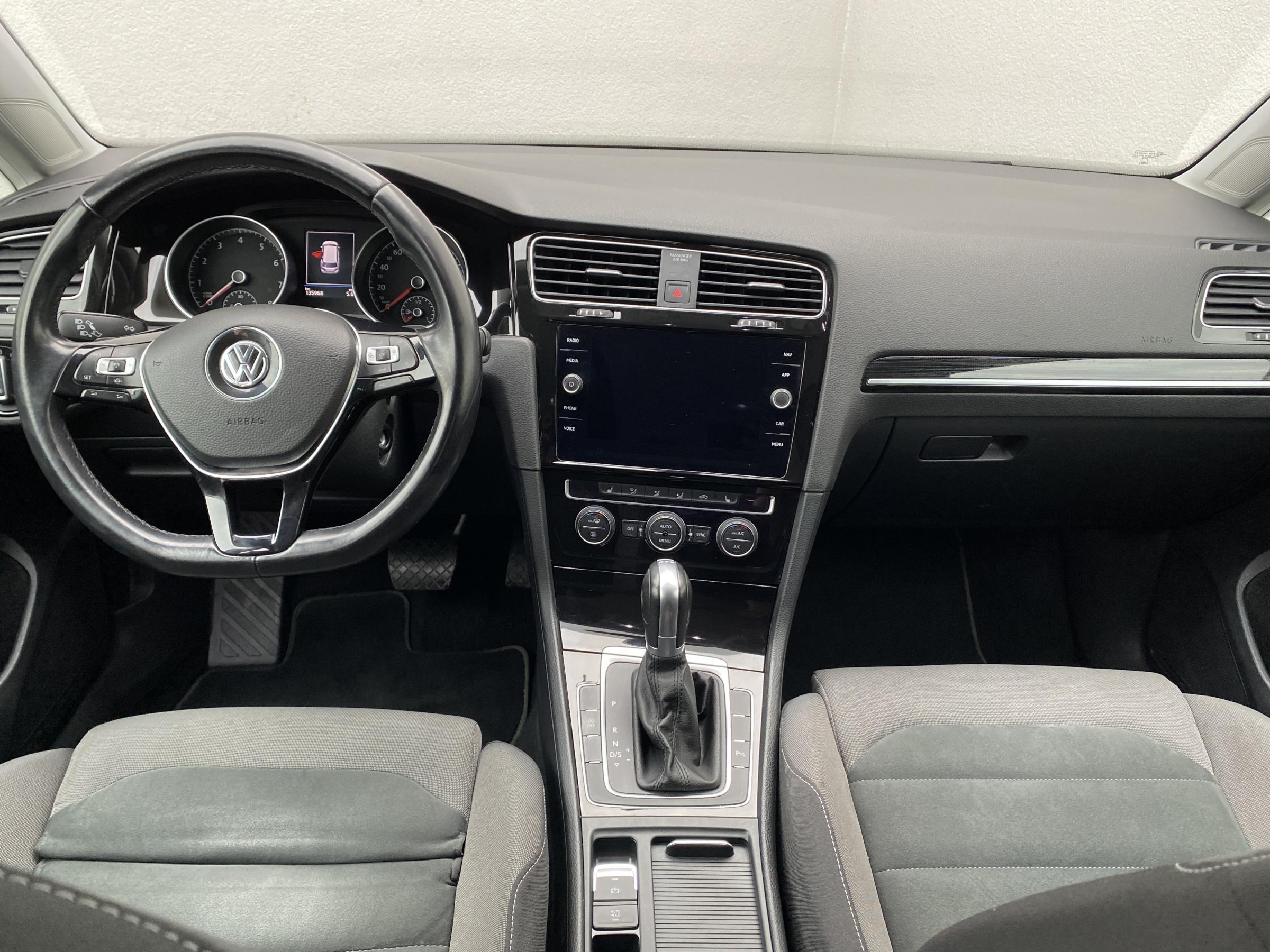 Volkswagen Golf, 2018 - pohled č. 8