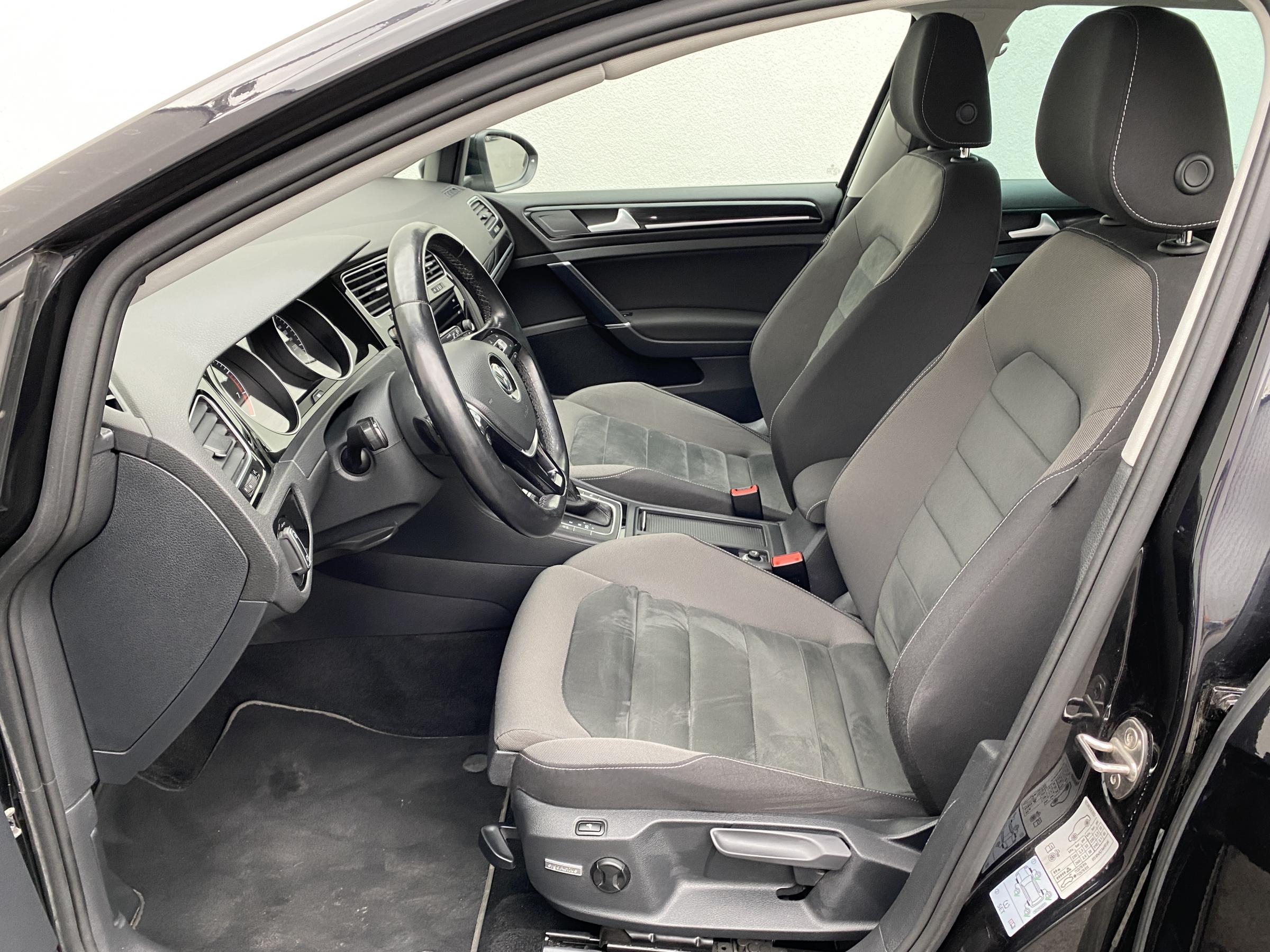 Volkswagen Golf, 2018 - pohled č. 9