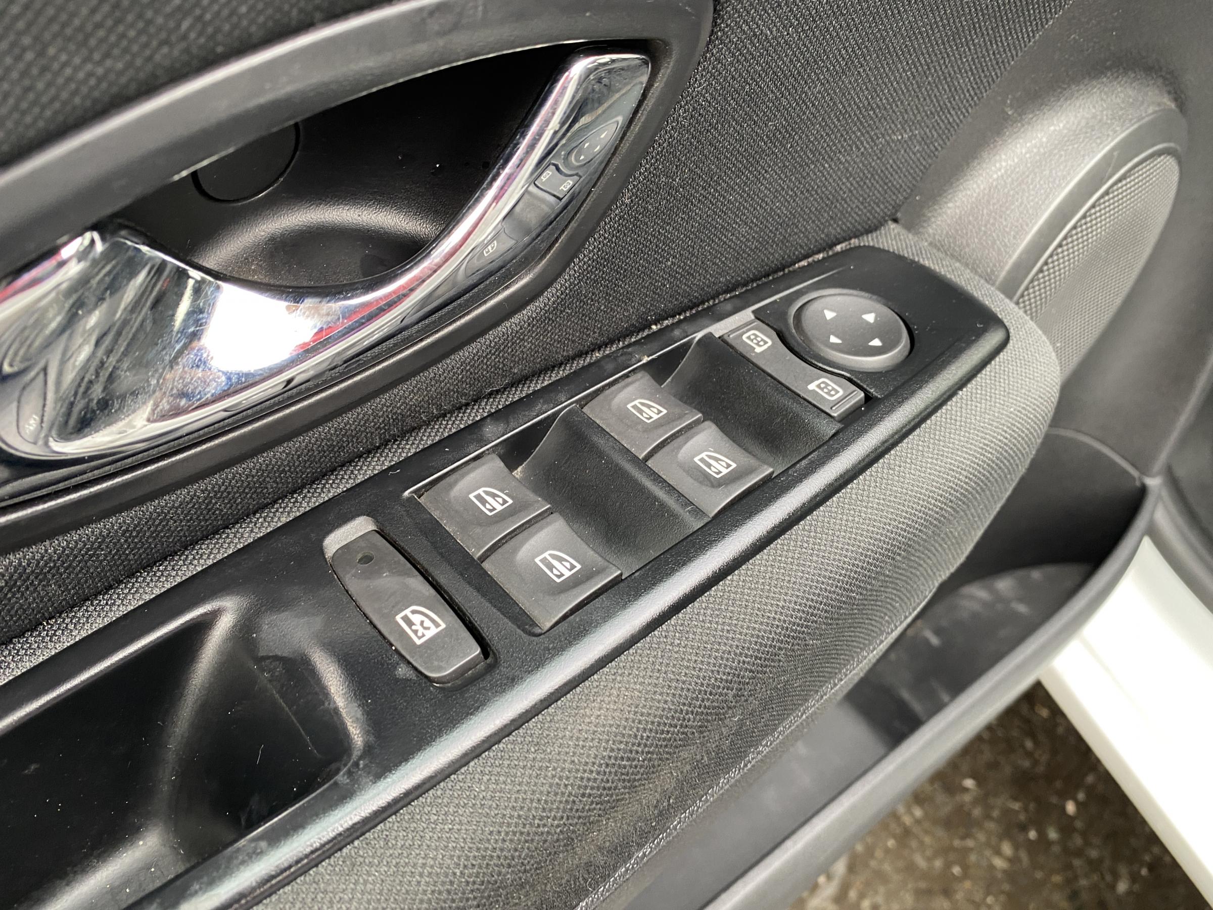 Renault Mégane, 2014 - pohled č. 13