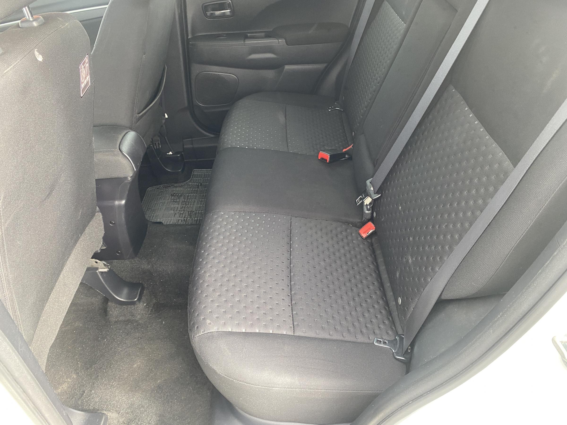 Mitsubishi ASX, 2011 - pohled č. 10