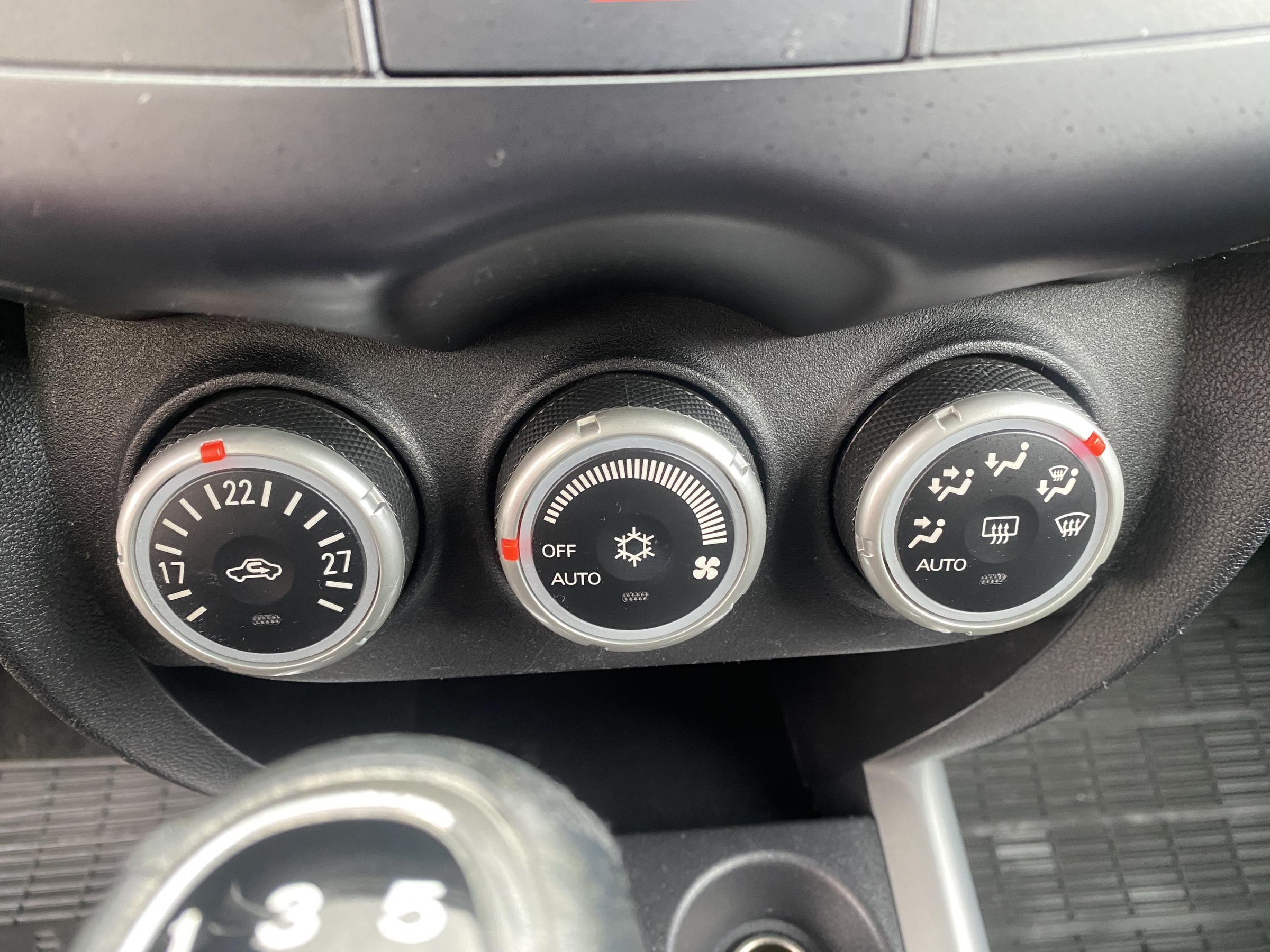 Mitsubishi ASX, 2011 - pohled č. 16