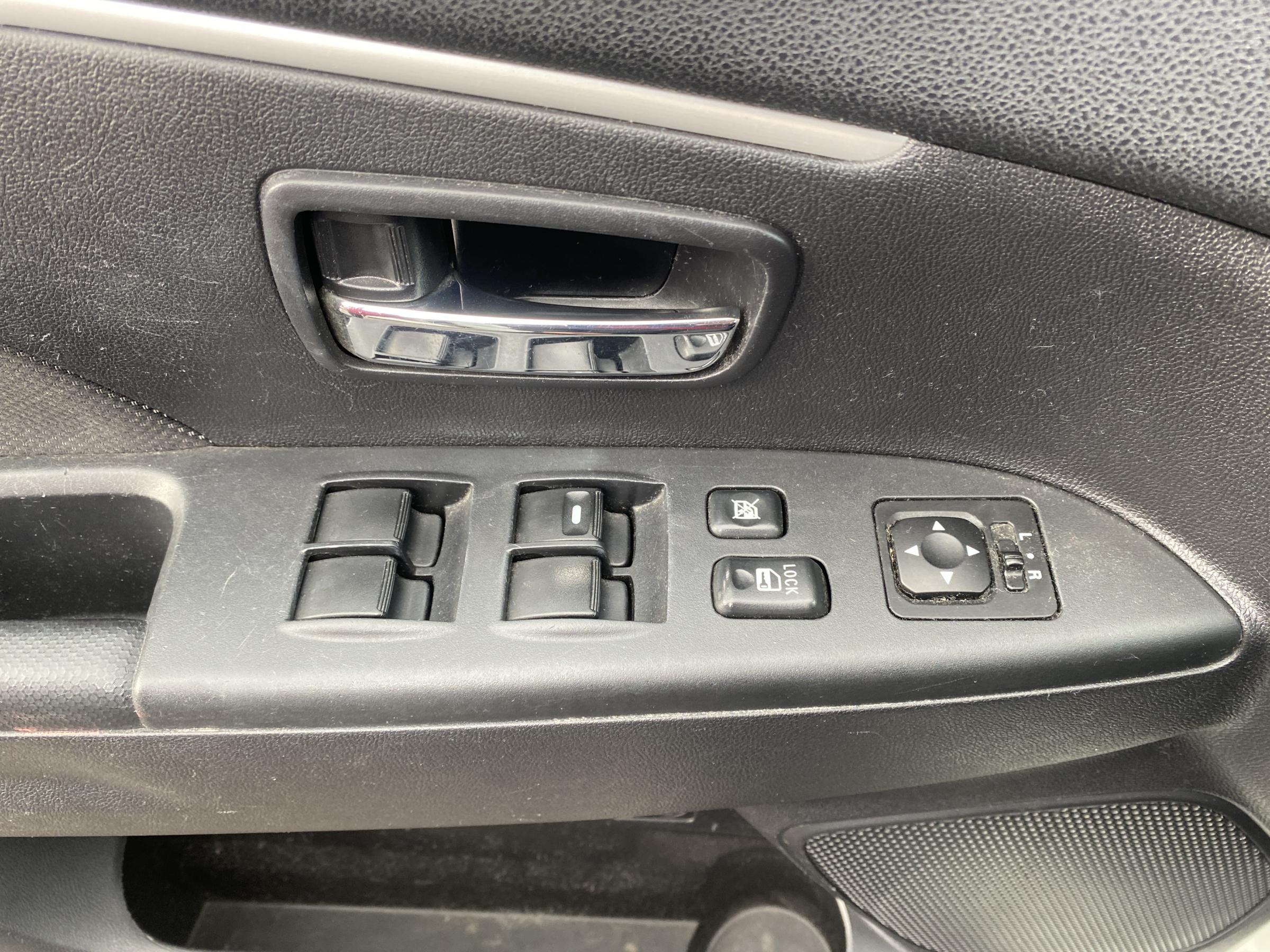 Mitsubishi ASX, 2011 - pohled č. 19