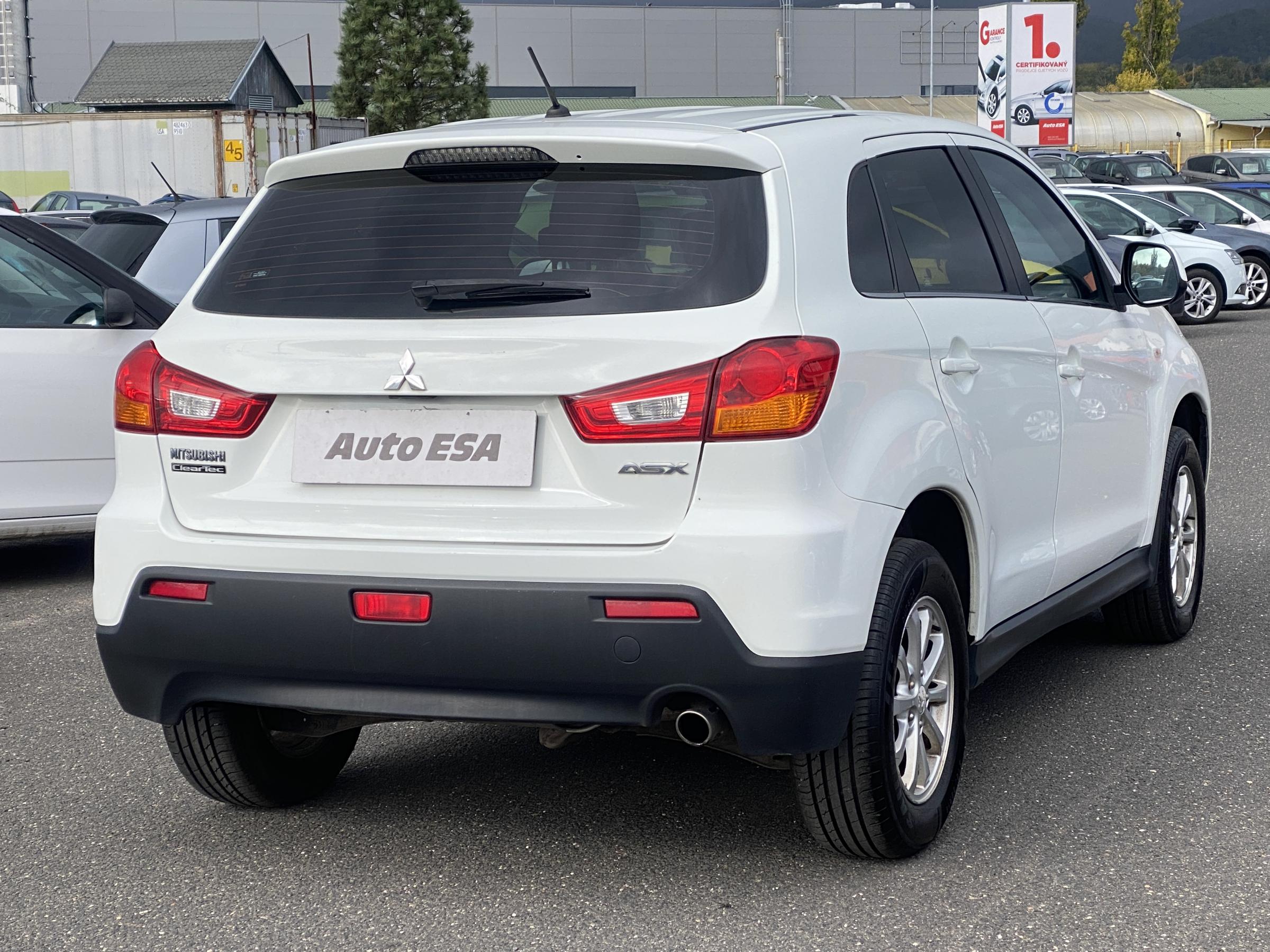 Mitsubishi ASX, 2011 - pohled č. 6