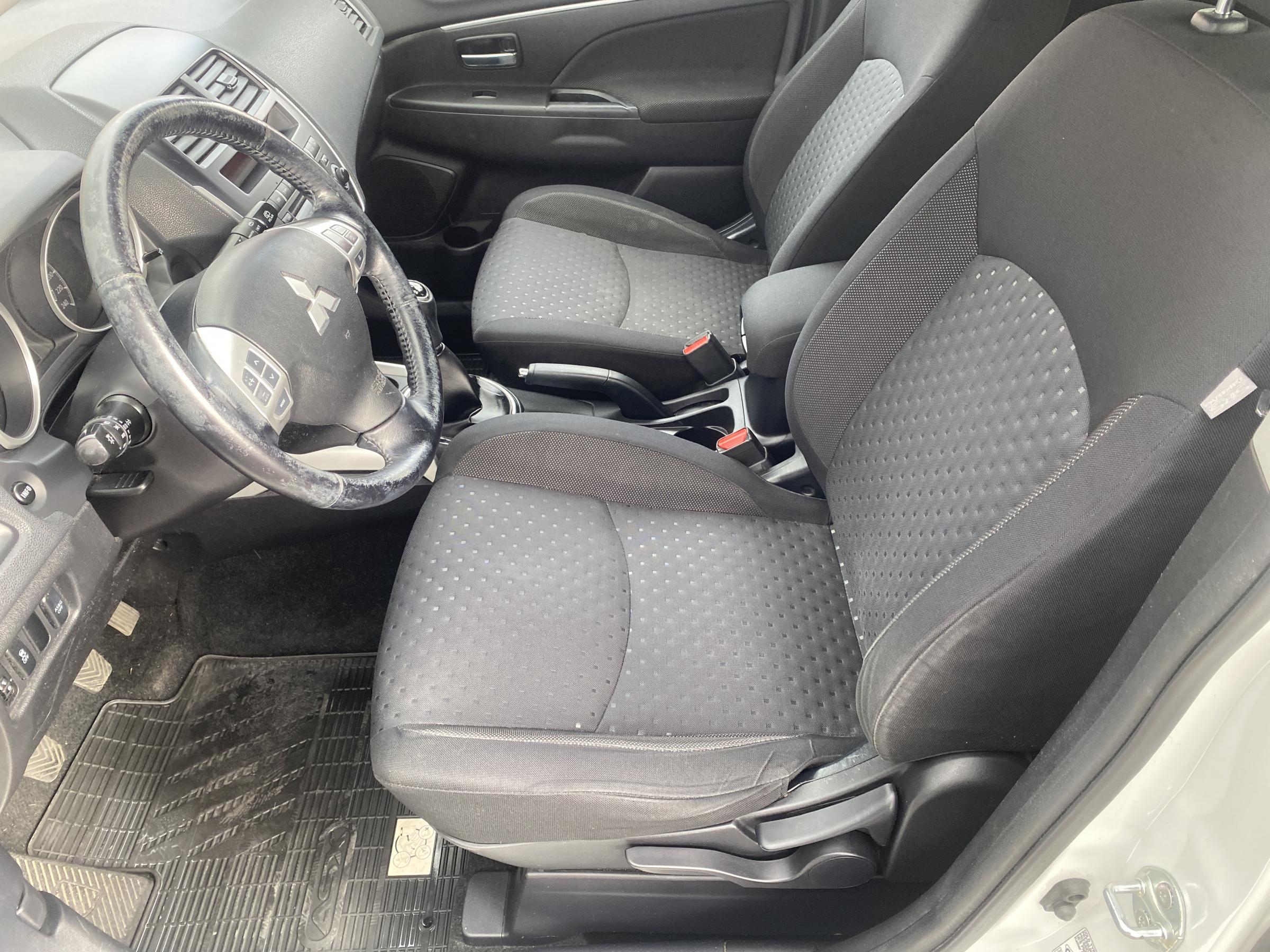 Mitsubishi ASX, 2011 - pohled č. 9