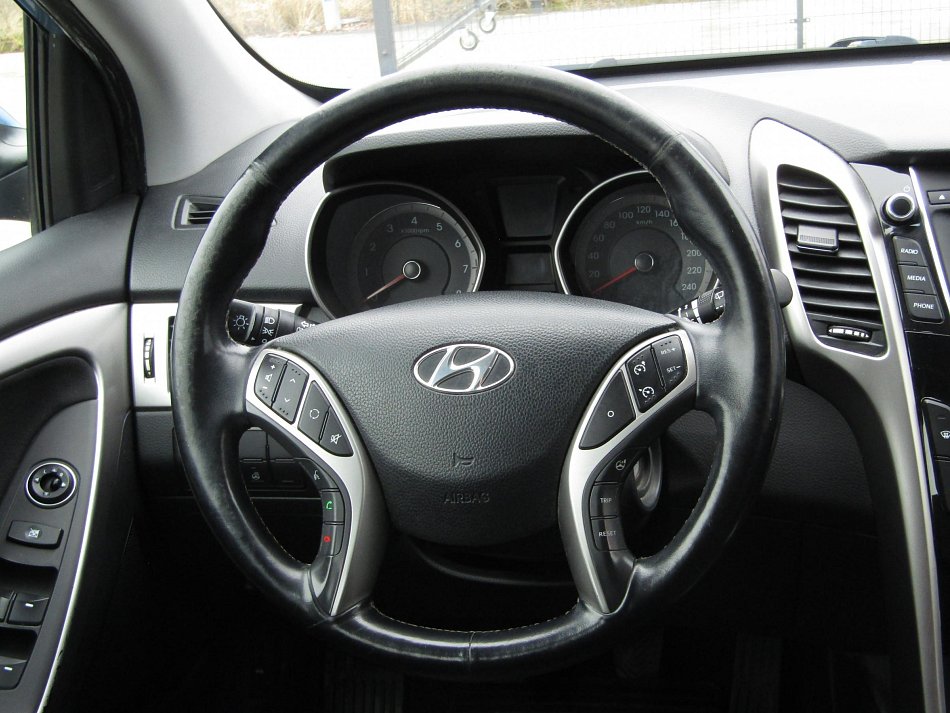 Hyundai I30 1.6 i 
