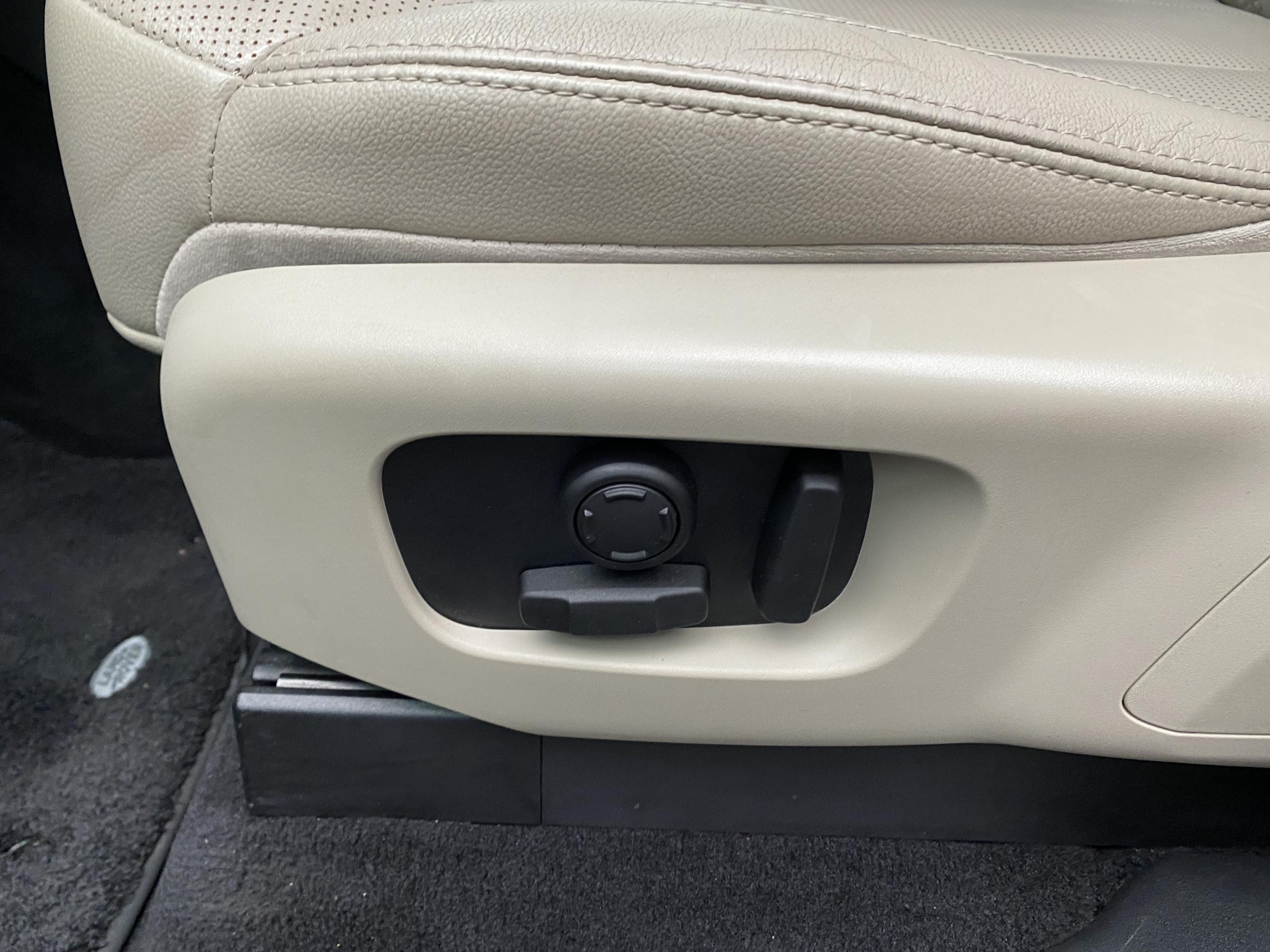 Land Rover Discovery, 2019 - pohled č. 14