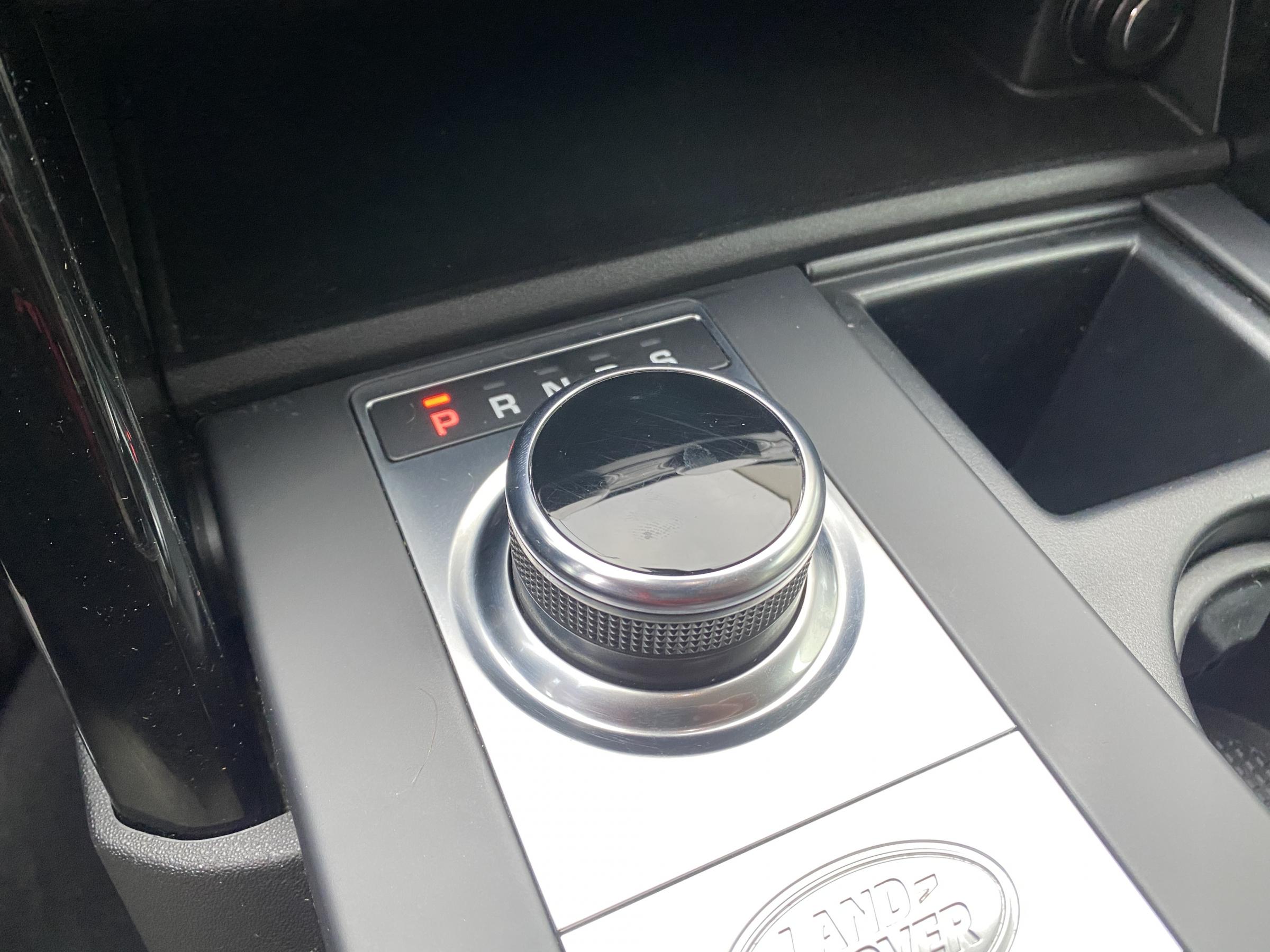 Land Rover Discovery, 2019 - pohled č. 16