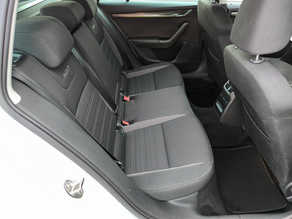 Škoda Octavia III 2.0 TDi Scout 4x4